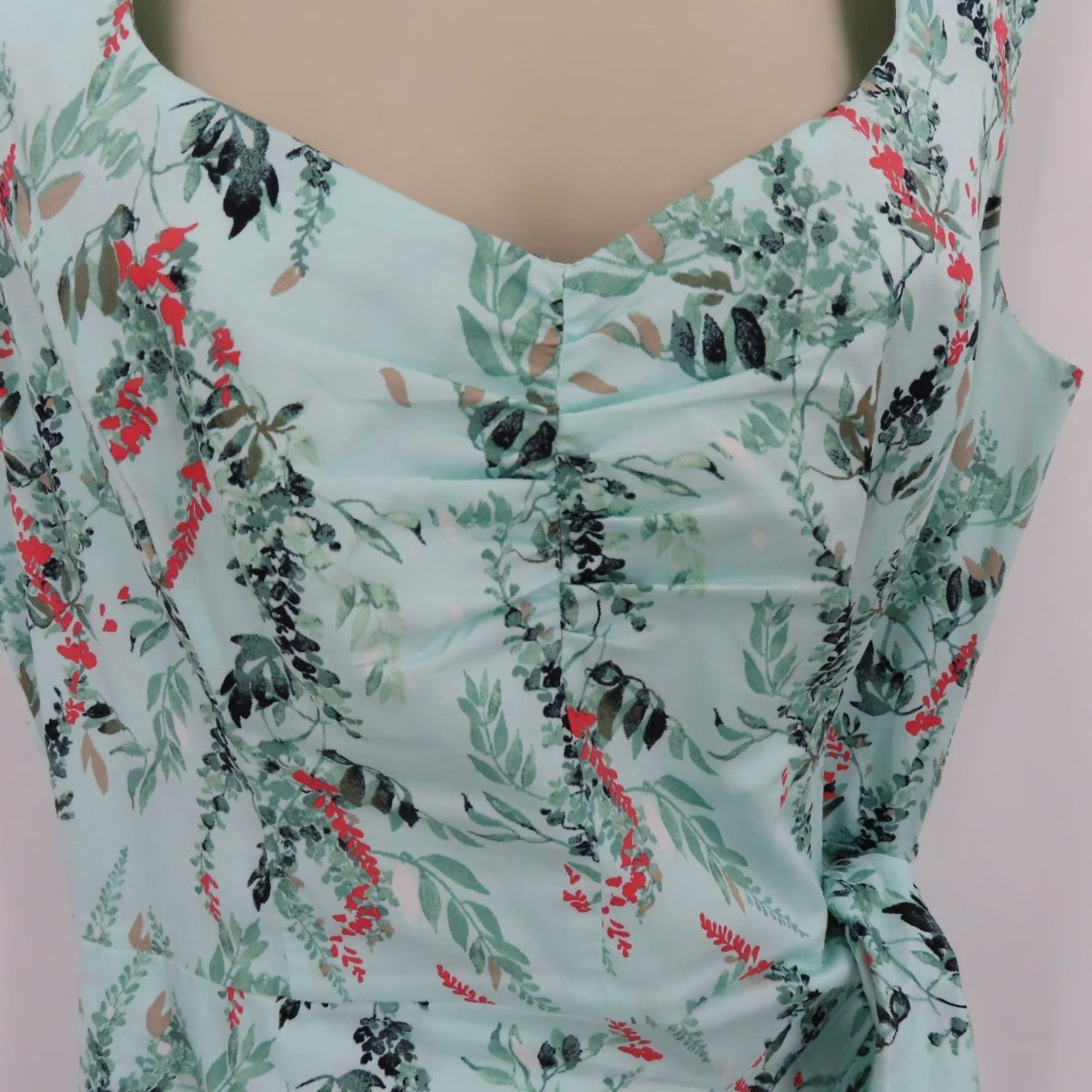White House Black Market White House Black Market Womens 8 Green Leaf Leaves Sleeveless Sundress Dress Size M / US 6-8 / IT 42-44 - 3 Thumbnail