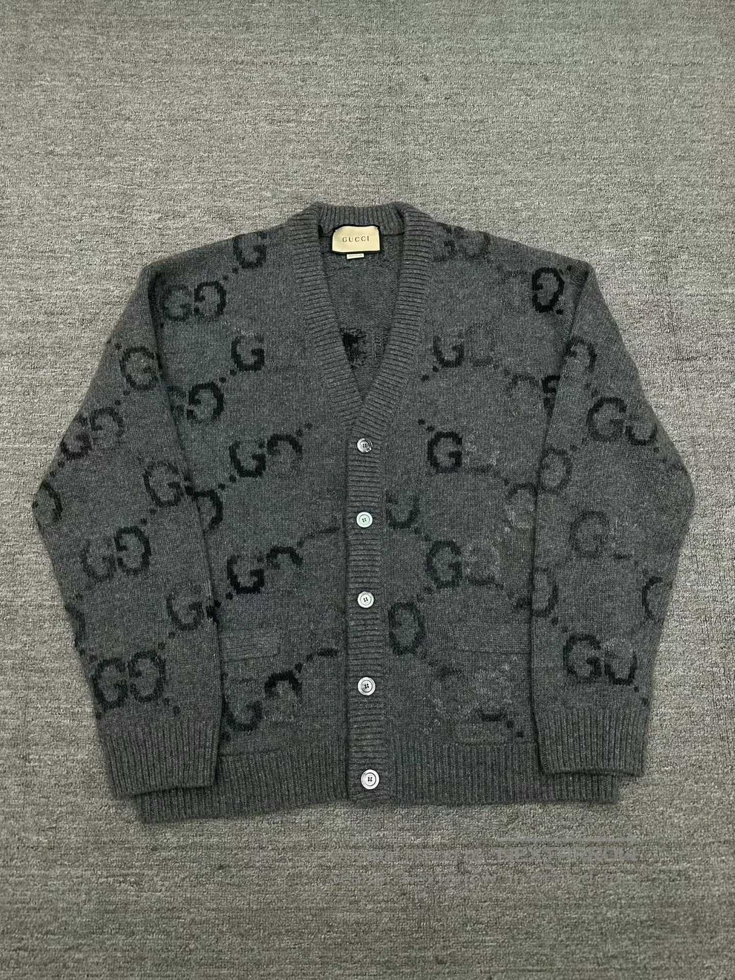 Gucci gucci gradient print wool cardigan in gray. Size US XXL / EU 58 / 5 - 1 Thumbnail