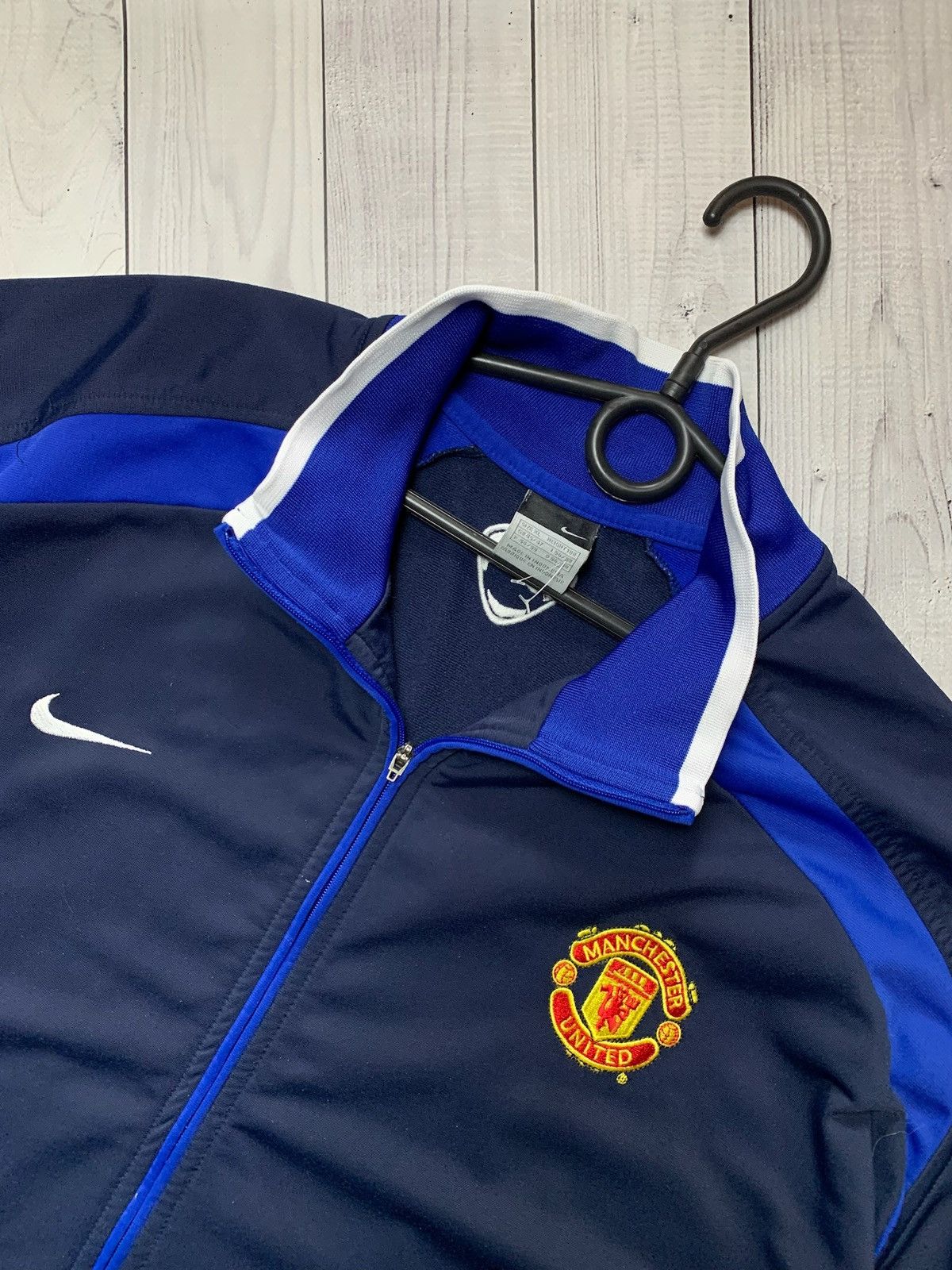 Vintage Vintage Nike Manchester United blue jacket size Xl rare Size US XL / EU 56 / 4 - 2 Thumbnail