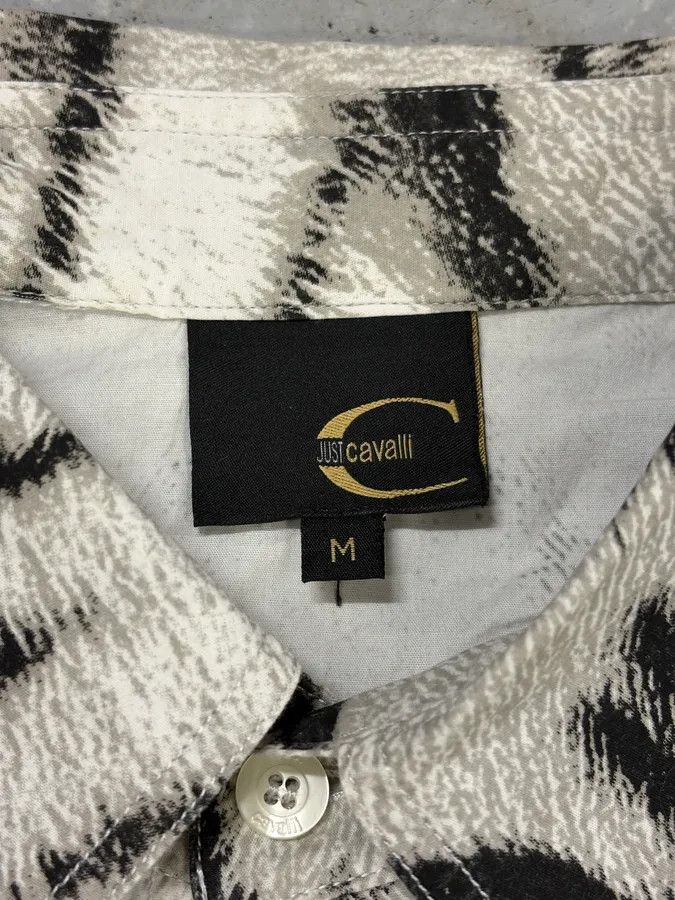 Just Cavalli 2000s Cavalli Black & White Safari Savage Zebra Short Sleeves Shirt Size US M / EU 48-50 / 2 - 7 Thumbnail