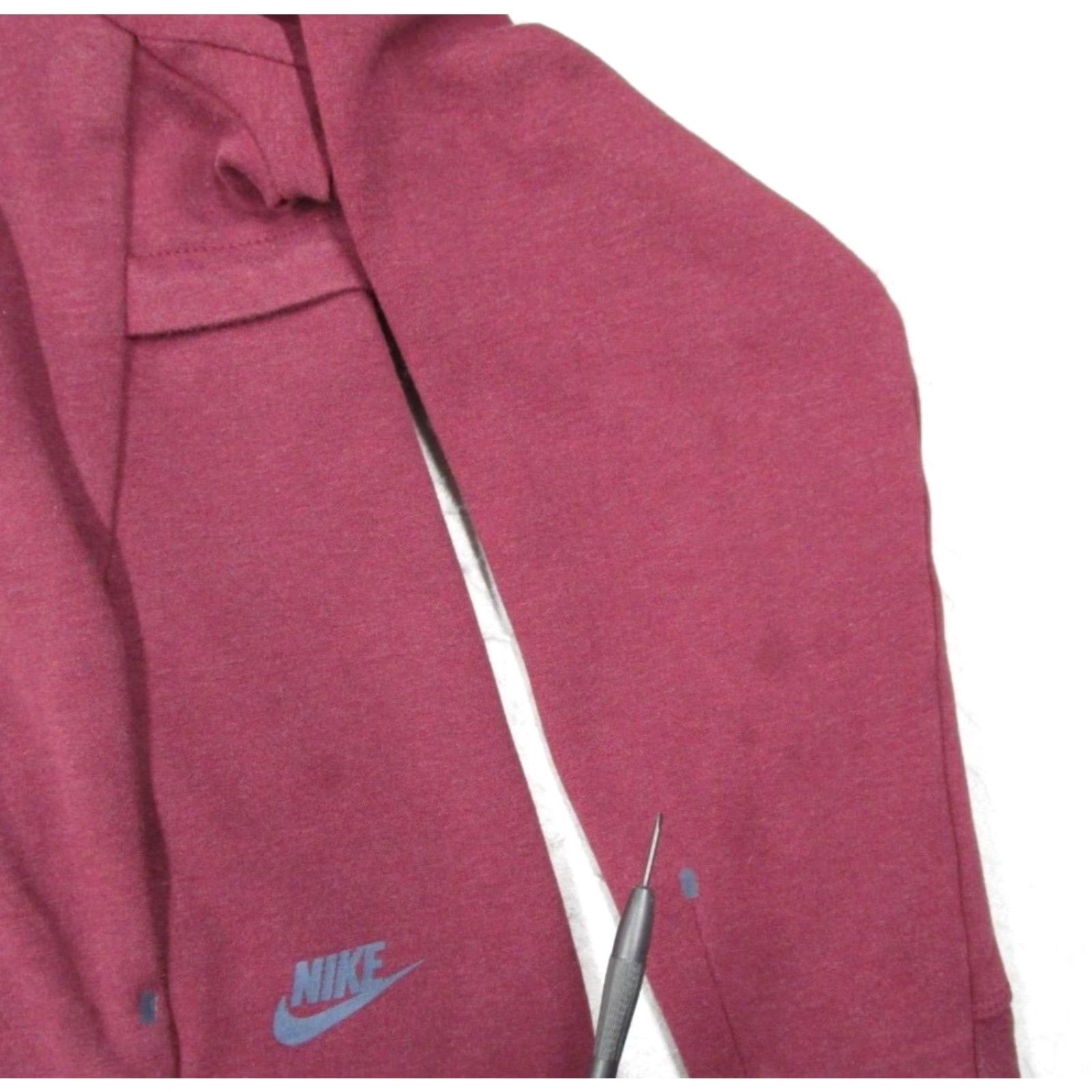 Nike Nike Hoodie Mens Medium Red Tech Fleece Funnel Neck Pullover Thumbholes Size US M / EU 48-50 / 2 - 6 Thumbnail