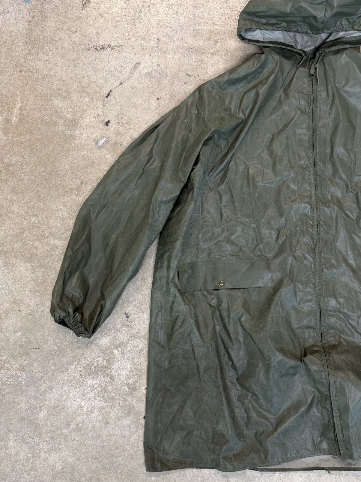 Vintage Vintage Military Green Rain Parka Jacket Size US L / EU 52-54 / 3 - 2 Thumbnail