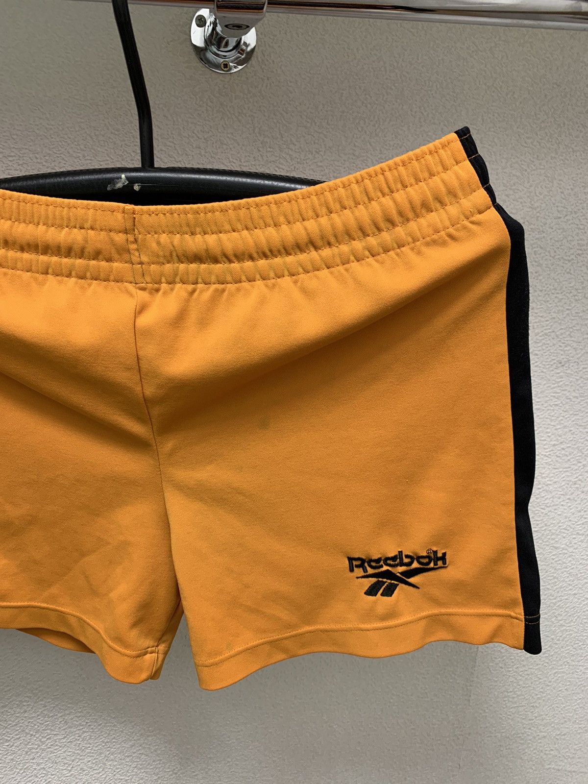 Reebok Liverpool Reebok vintage shorts 1996-97 size 28-30 Size US 30 / EU 46 - 5 Thumbnail