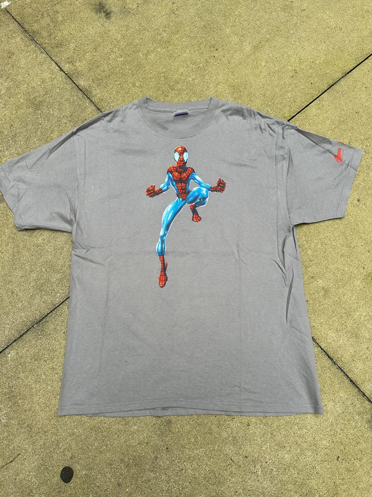 Marvel Comics Vintage 2003 Marvel Graphitti Spiderman Tee Size US XL / EU 56 / 4 - 1 Thumbnail