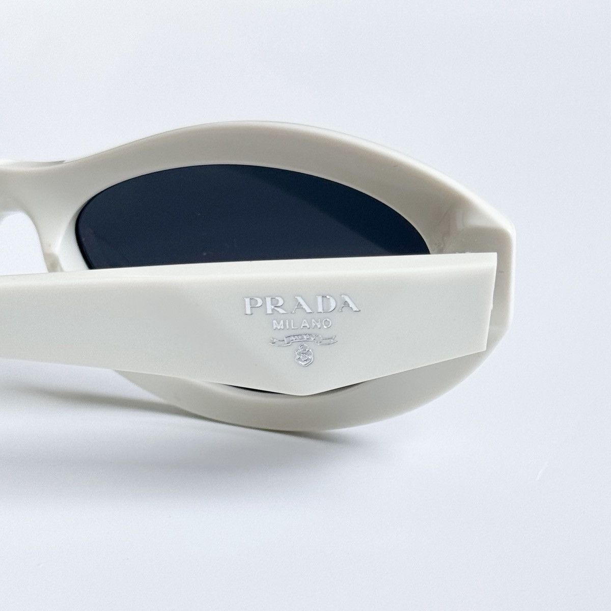 Prada Oval-Frame Sunglasses Size ONE SIZE - 9 Thumbnail