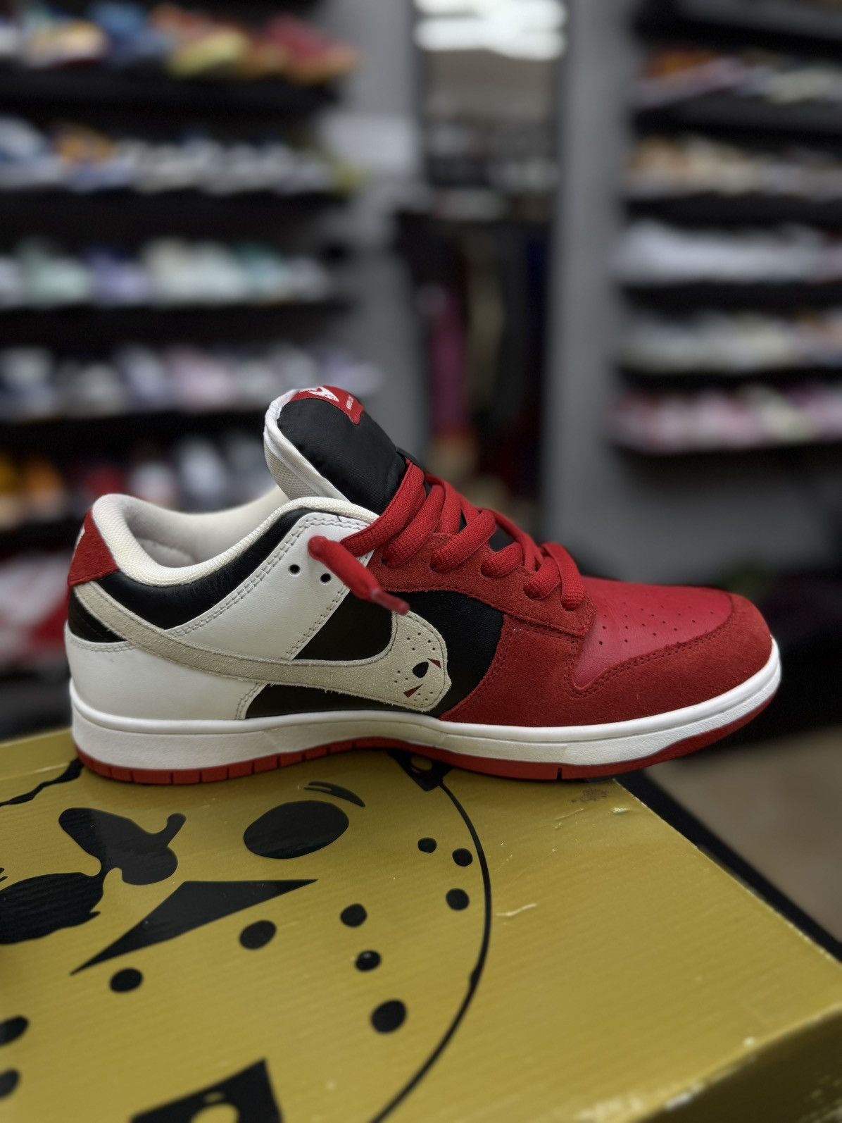 Warren Lotas Warren Lotas Red JASON Dunk Lawsuit Pair 8 Men’s Rare Size US 8 / EU 41 - 4 Thumbnail