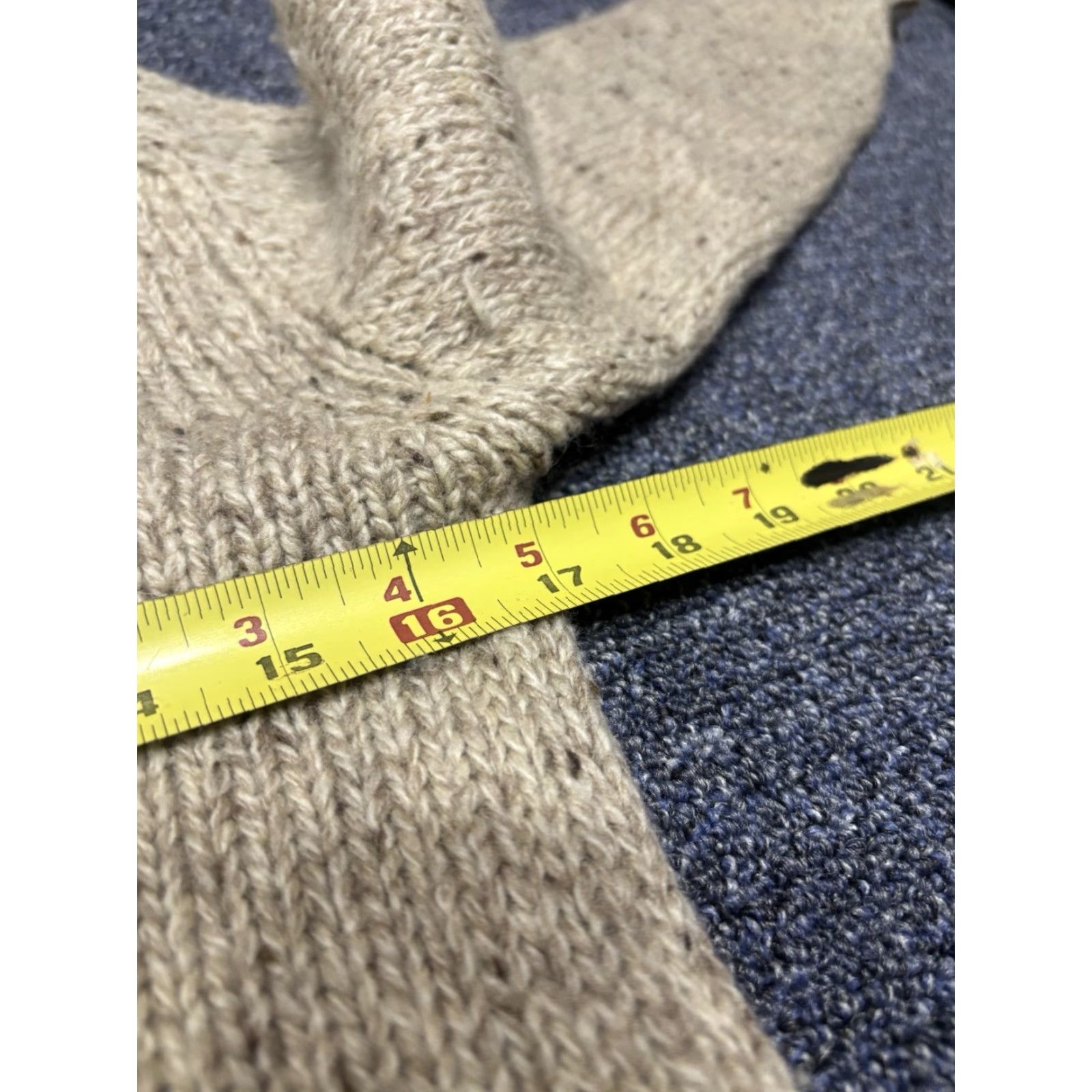 Vintage Flair Harbour 100% Wool Knit Crew Neck Cable-Knit Sweater Women’s Size M Ivory Pullover Long Sleeve Vintage Classic Men/Women? Size M / US 6-8 / IT 42-44 - 4 Thumbnail