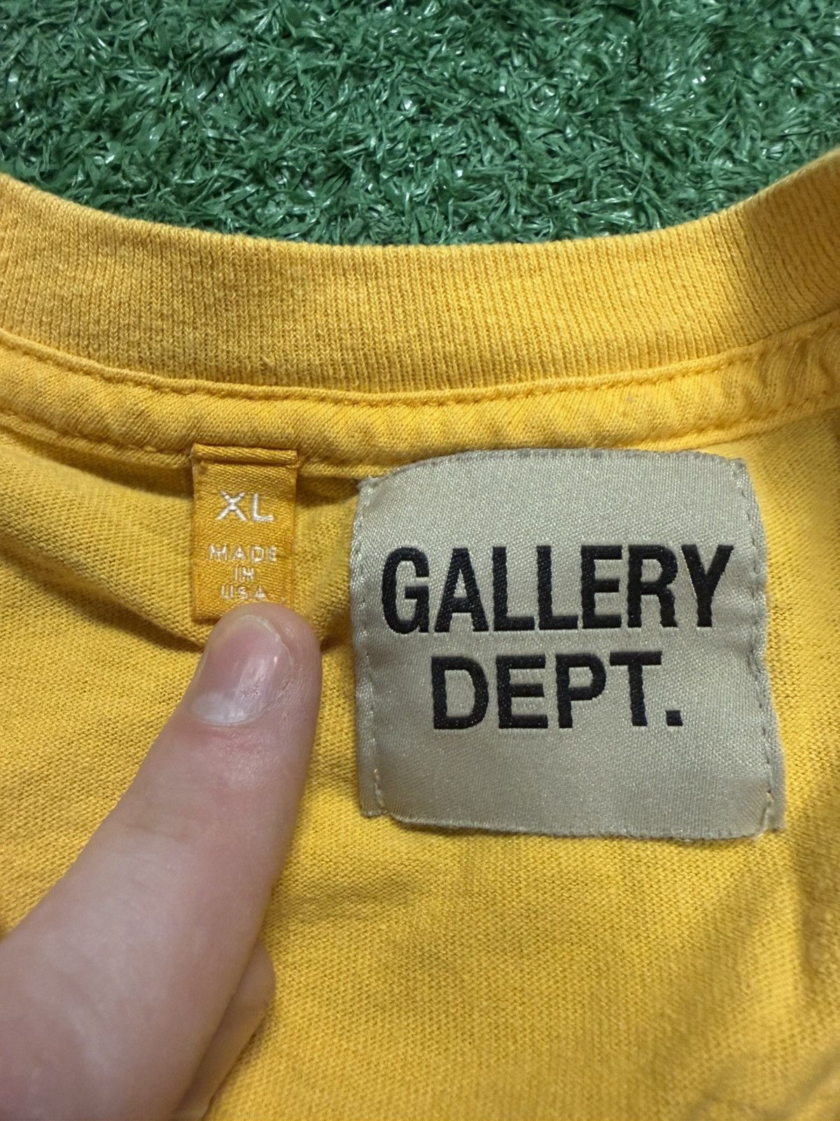 Gallery Dept. Gallery dept, cutoff tee size x large Size US XL / EU 56 / 4 - 2 Thumbnail