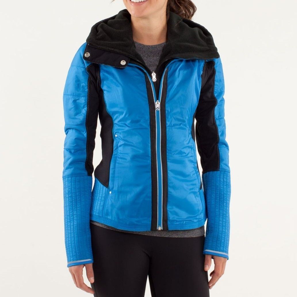 Lululemon Bundle Up Jacket in Black & Beaming Blue in size 8 NWOT Size M / US 6-8 / IT 42-44 - 13 Thumbnail