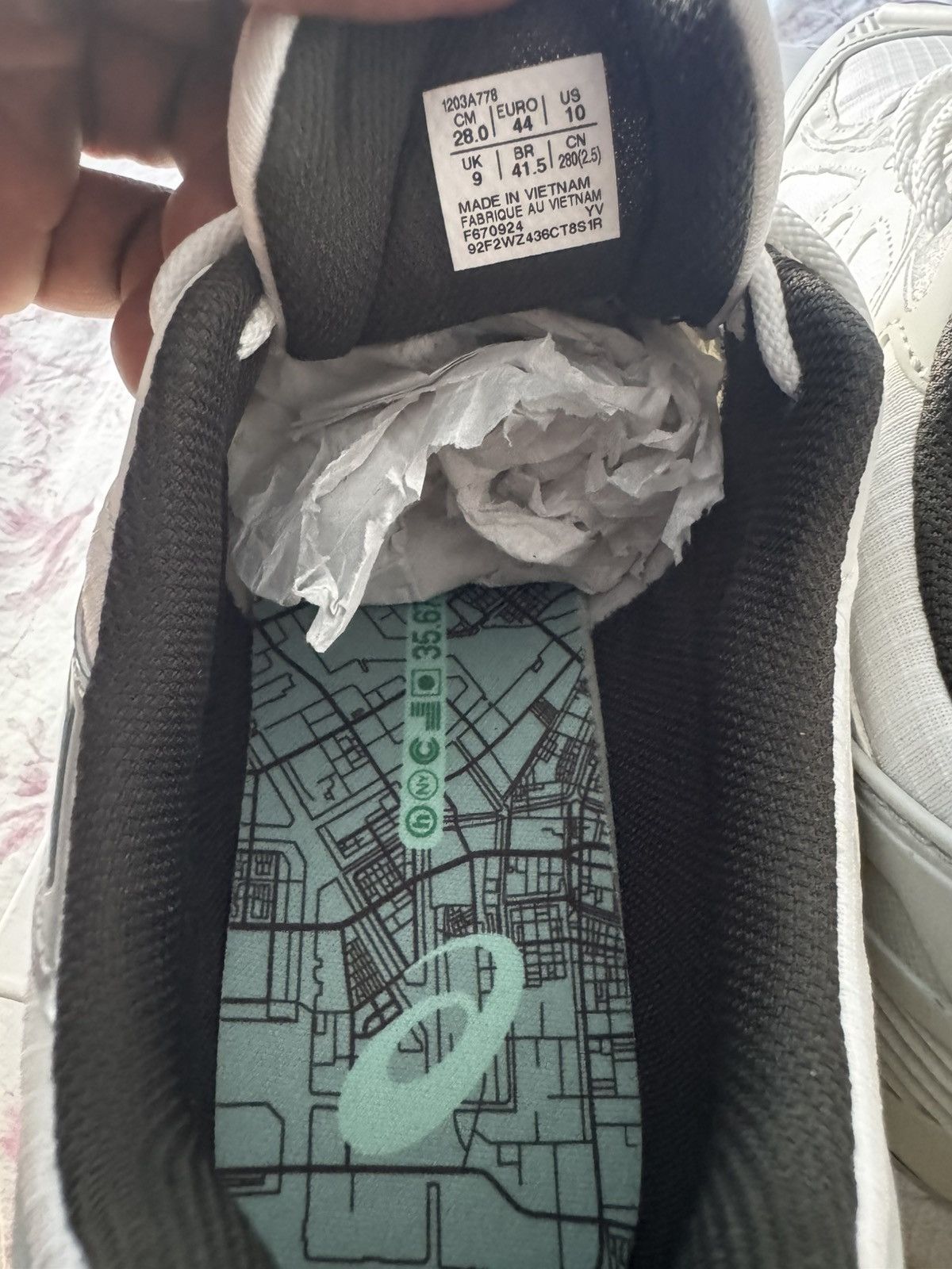 Asics × HIDDEN ASICS x Hidden NY Gel-Venture 6 Size US 10 / EU 43 - 9 Thumbnail
