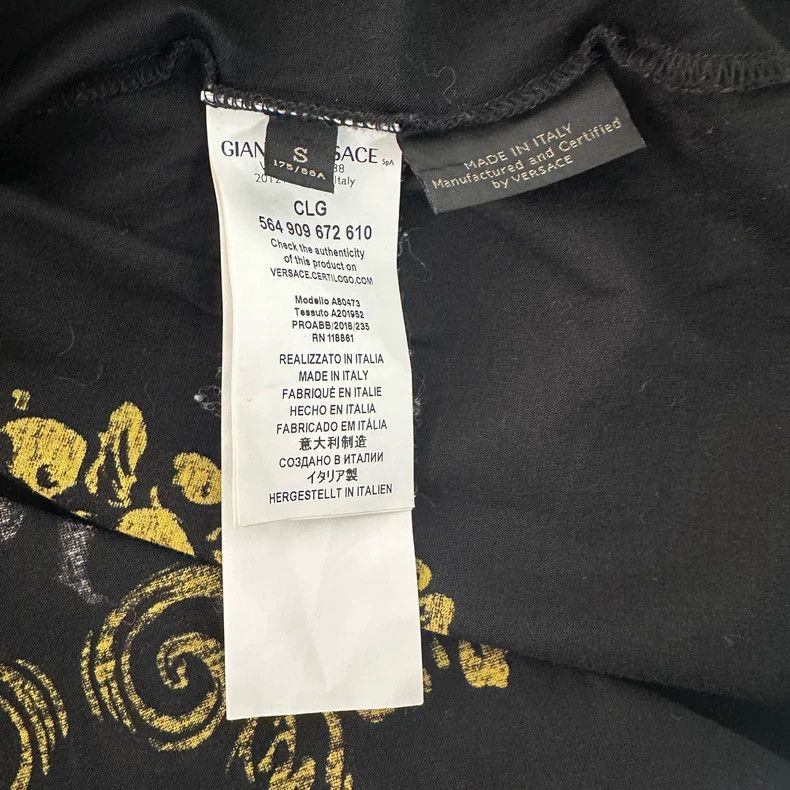 Versace Versace Baroque print zippered windproof hooded jacket jac Size US L / EU 52-54 / 3 - 5 Thumbnail