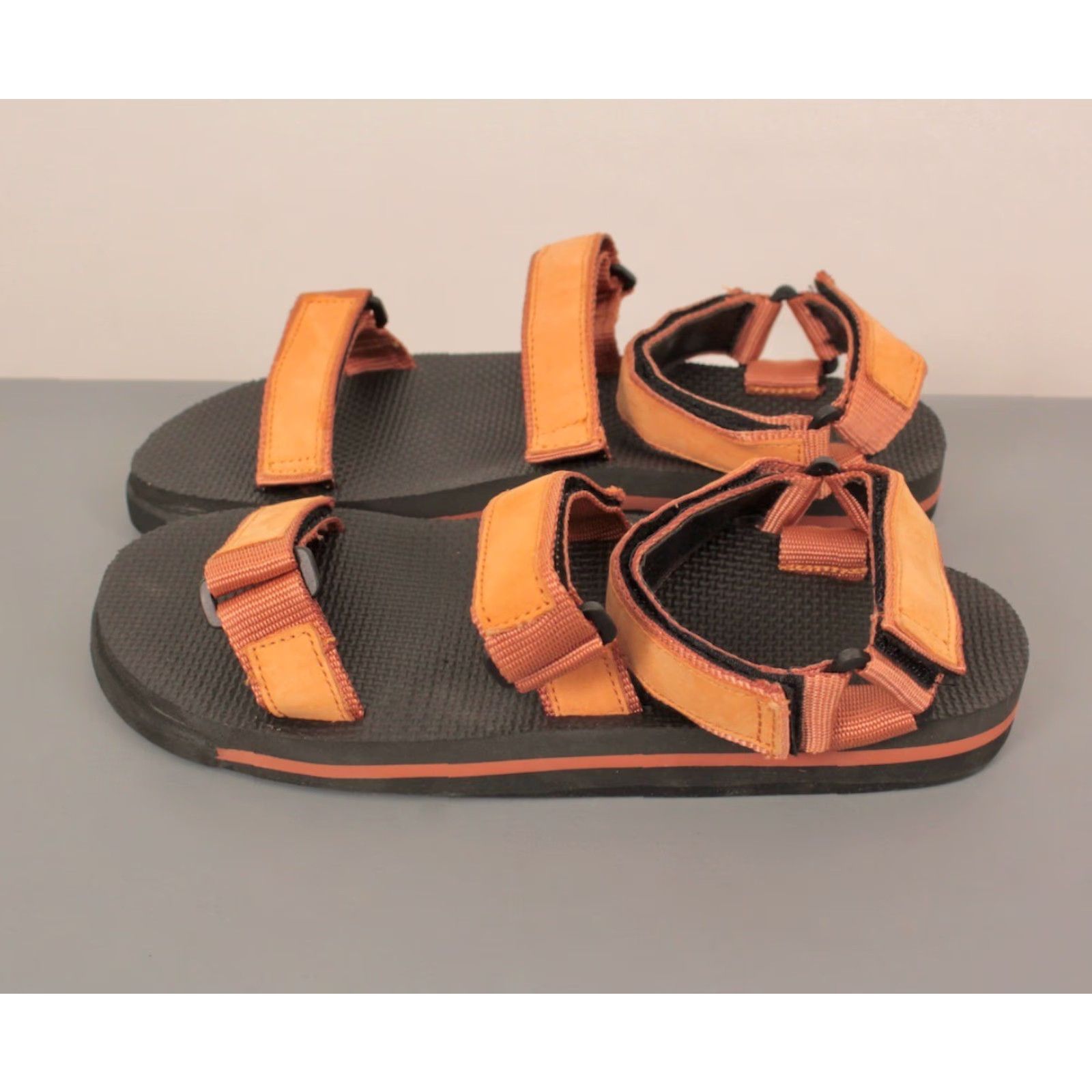 Levi's VINTAGE Levi's Sandals Mens 9 M Tan Leather 1990s Y2K Discos Nostalgic Footwear Size ONE SIZE - 3 Thumbnail