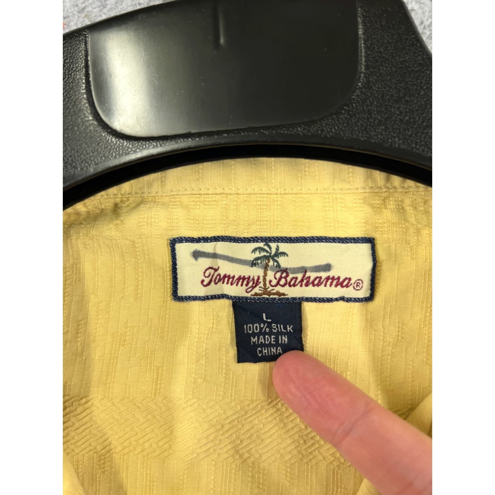 Tommy Bahama Tommy Bahama Shirt Men Large Yellow Stripe 100% Silk Hawaiian Button-Up Vacation Aloha Beach Resort 90s Mens Size US L / EU 52-54 / 3 - 7 Thumbnail