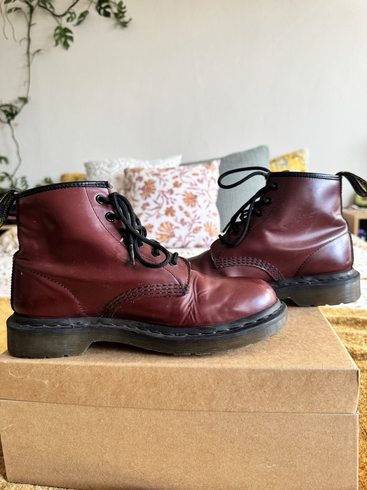 Dr. Martens Dr. Martens 1460 Oxblood Boots 🍒 Rare Black Stitching Size US 7 / EU 40 - 4 Thumbnail