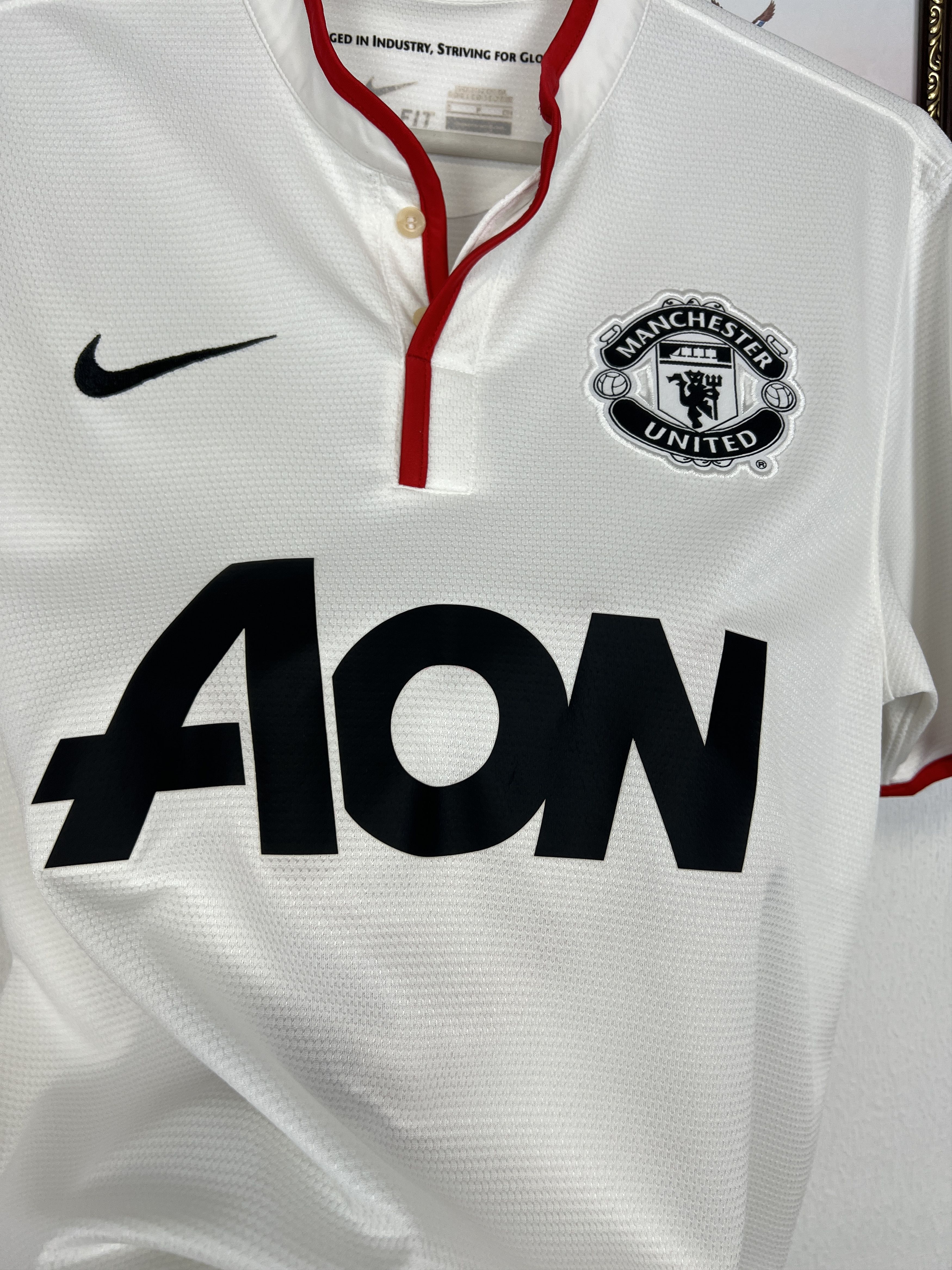 Nike Manchester United Away football shirt 2012 Soccer Nike AON Size US S / EU 44-46 / 1 - 3 Thumbnail