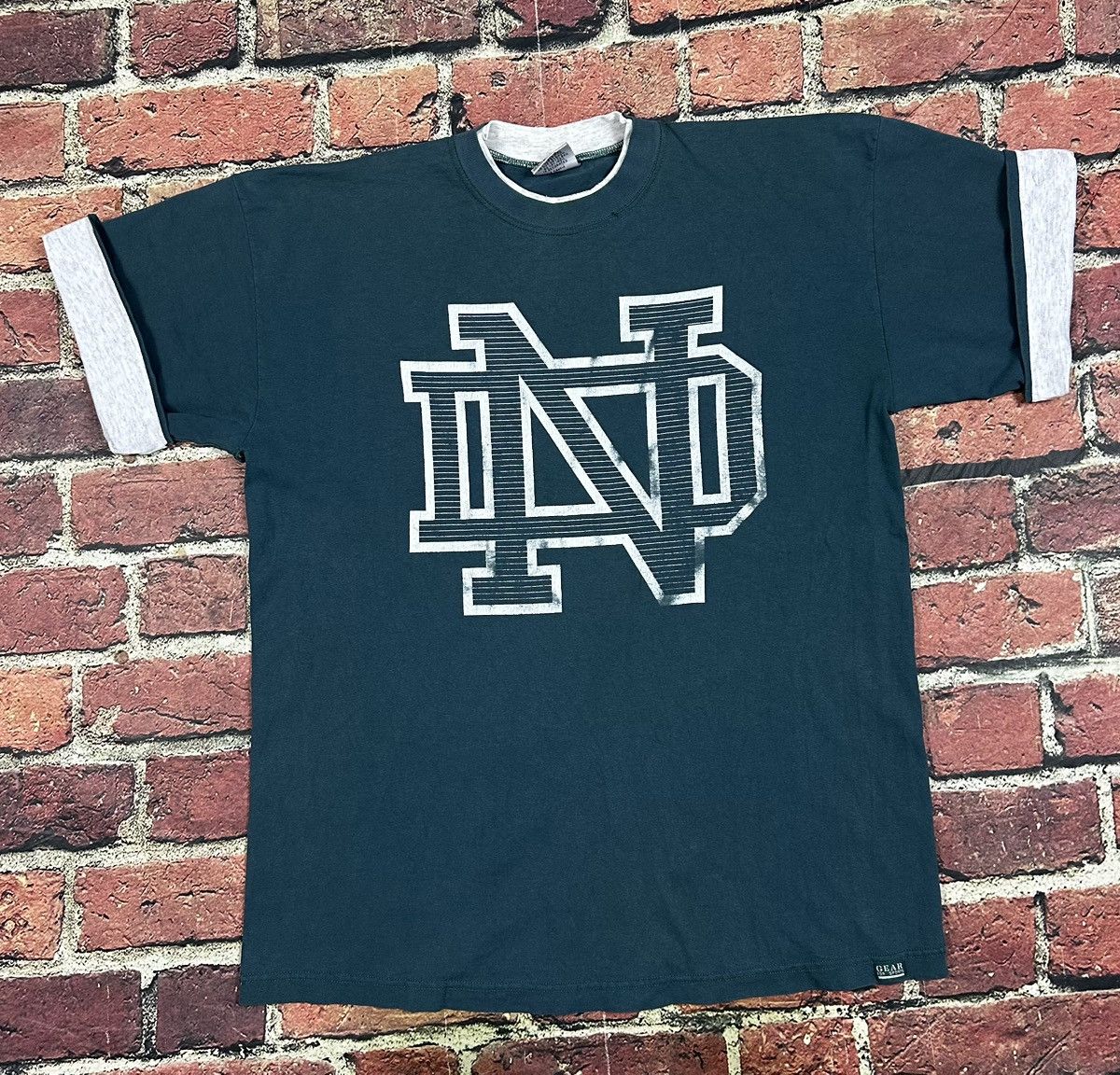 Gear for Sports Vintage Notre Dame T Shirt Fighting Irish Double Sleeve 90s Size US XL / EU 56 / 4 - 2 Thumbnail