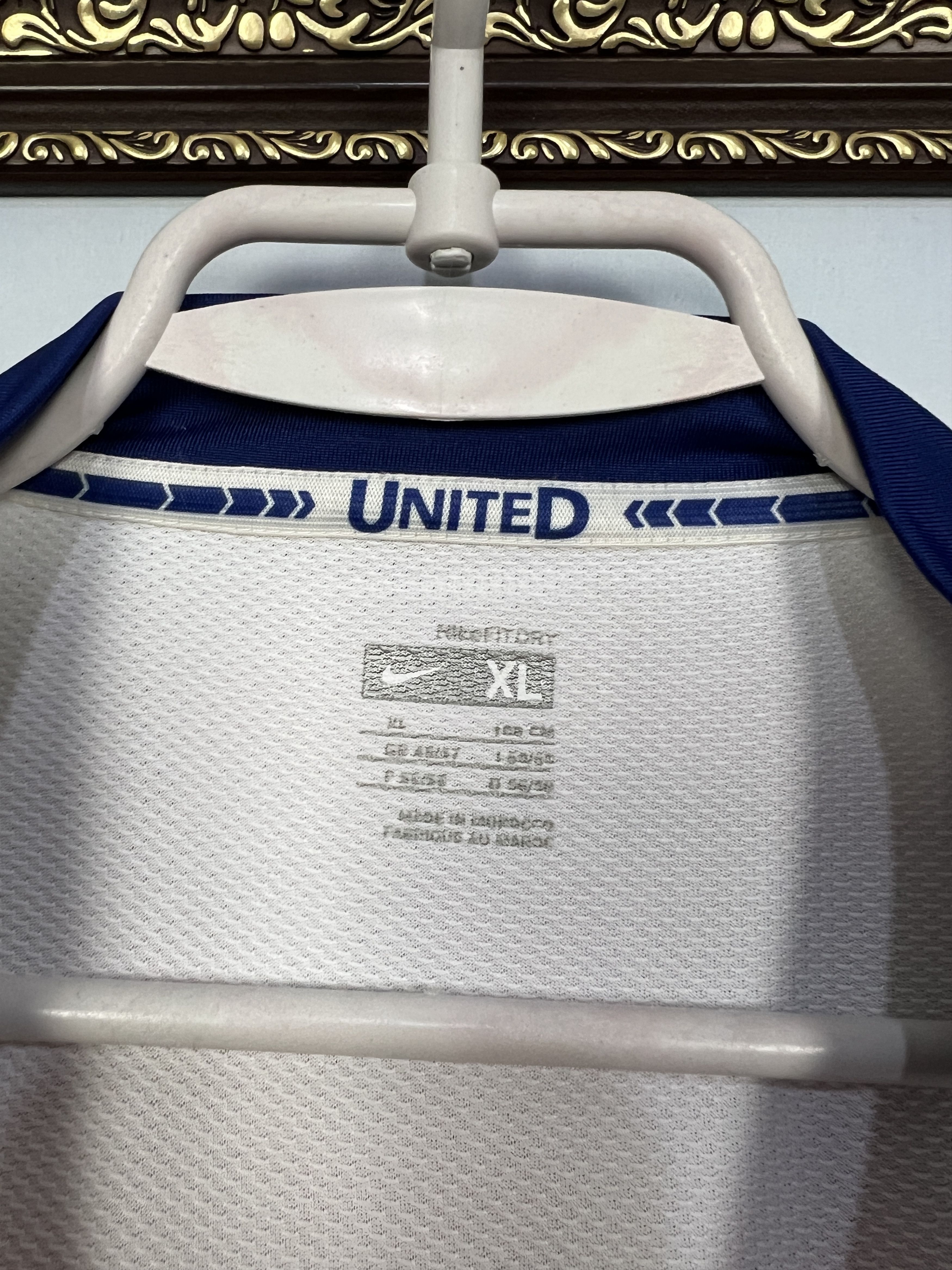 Nike Manchester United Away football shirt 2008 Soccer Nike White Size US XL / EU 56 / 4 - 9 Thumbnail