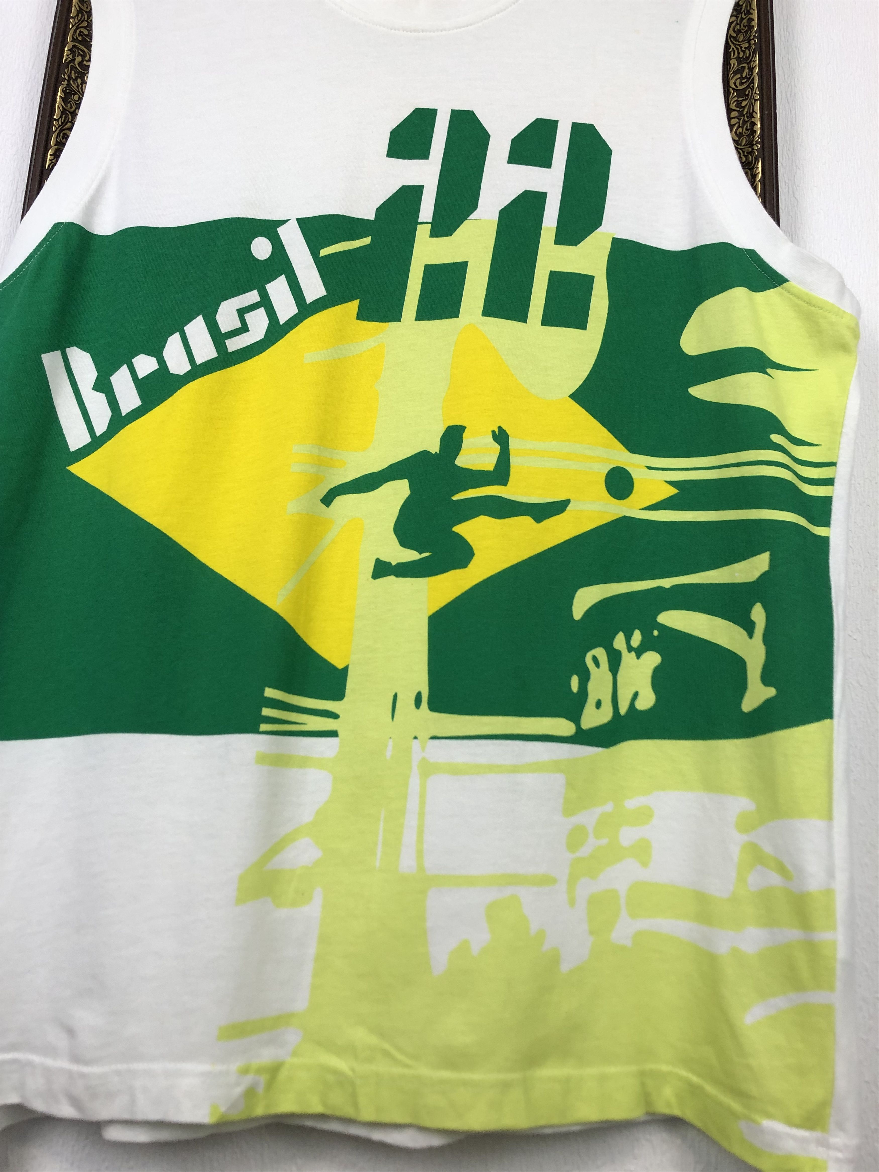 Adidas Vintage World Cup Brazil #22 Kaka Football Vest Tee Hype Size US XL / EU 56 / 4 - 3 Thumbnail
