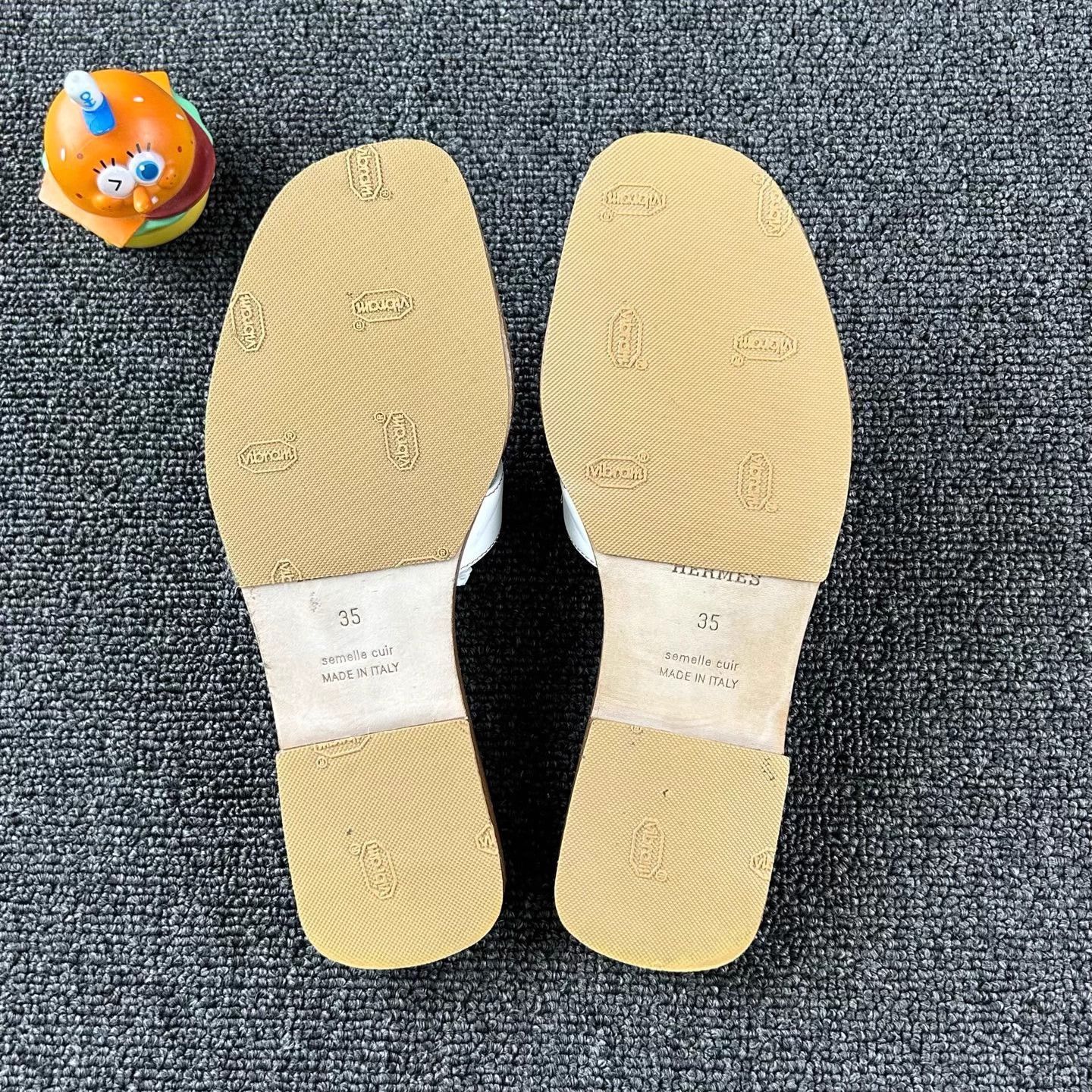 Hermes Hermes White H Logo Slippers EU35 Gently Used Size US 4 / IT 34 - 6 Thumbnail