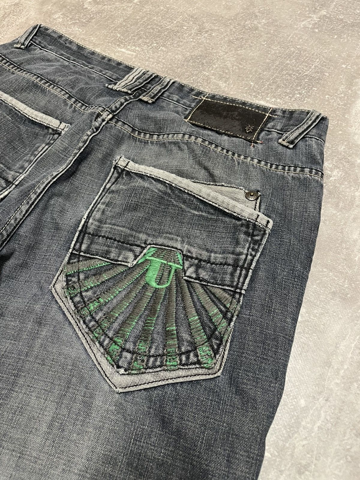Ecko Unltd. Vintage Ecko Unlimited Buggy Distressed Rap Denim Jeans Size US 34 / EU 50 - 11 Thumbnail