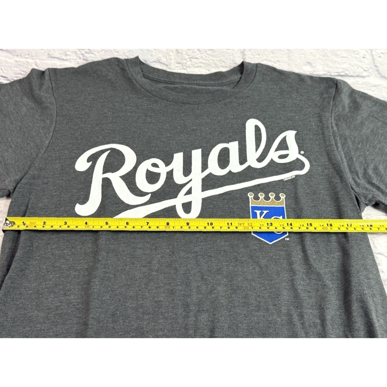 MLB Kansas City KC MLB Royals Script Genuine Merchandise T-Shirt Sz M - EUC Size US M / EU 48-50 / 2 - 4 Thumbnail