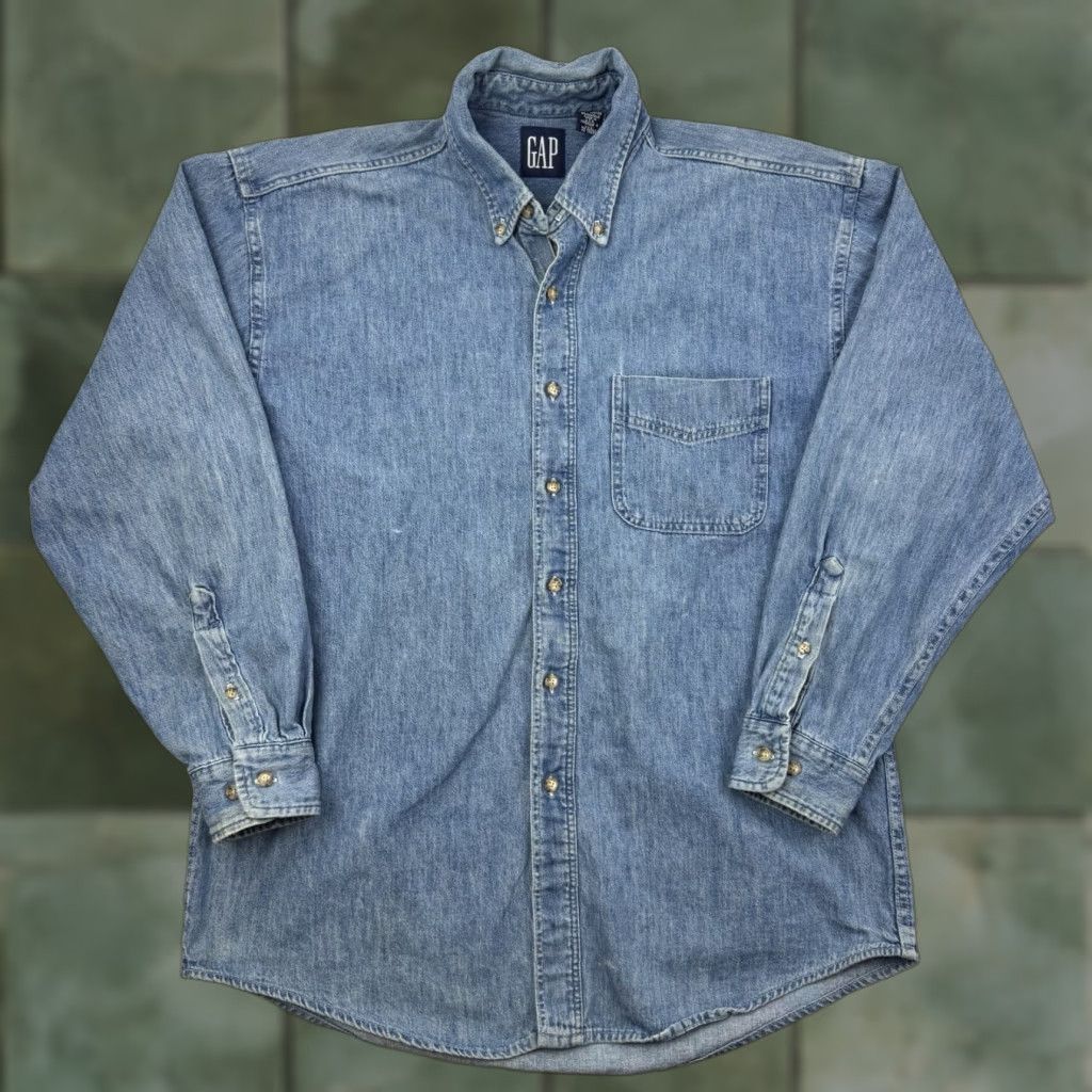 Gap VINTAGE Gap Denim Button Up Shirt Adult Large Hipster Mom 1990s Classic USA Made Size US L / EU 52-54 / 3 - 1 Thumbnail