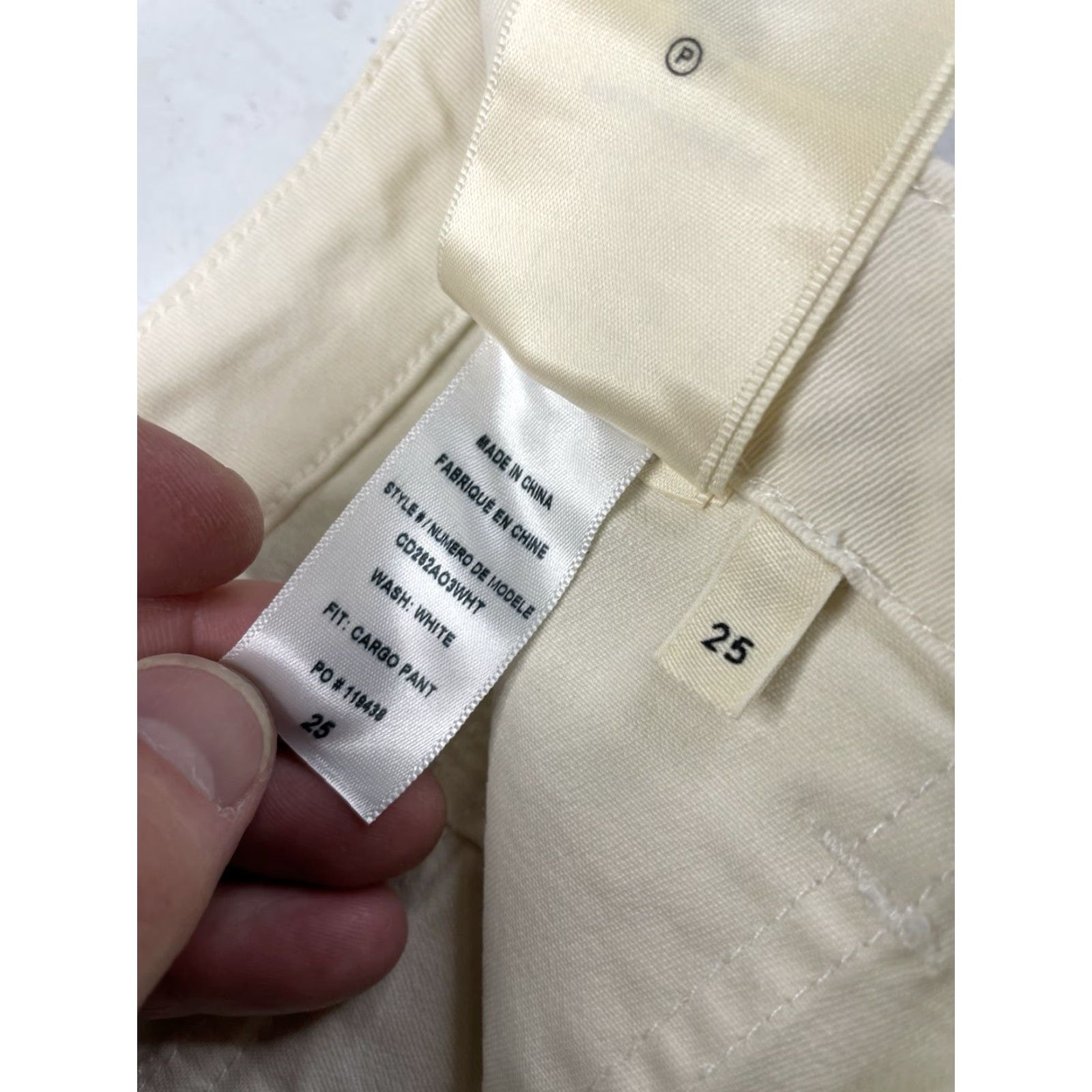 Alice + Olivia Alice + Olivia Shara Parachute Cargo Pant White Size 25 Size 42" / US 20 - 3 Thumbnail