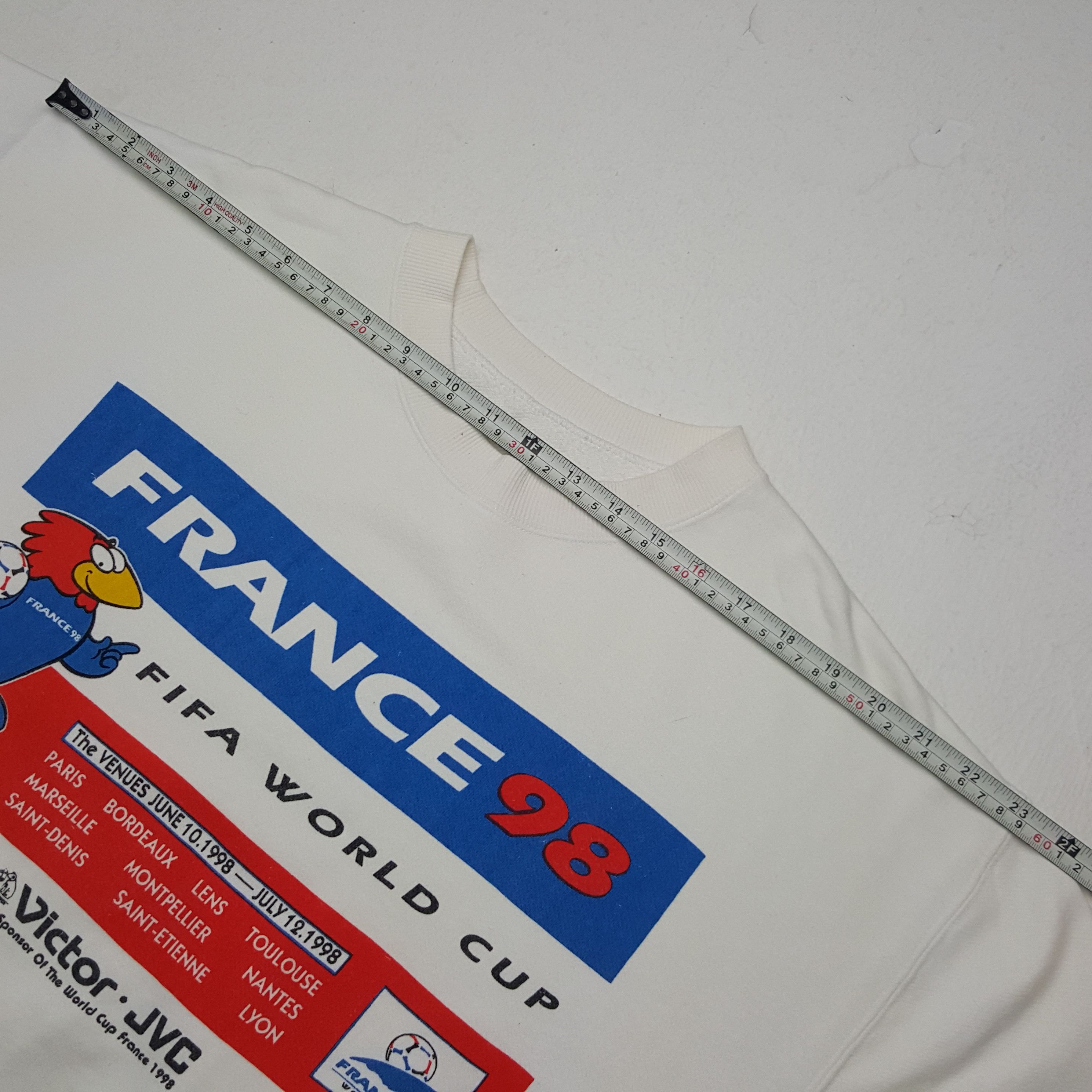 Vintage Vintage Fifa World Cup France 98 Sport Style Sweatshirt Size US L / EU 52-54 / 3 - 5 Thumbnail