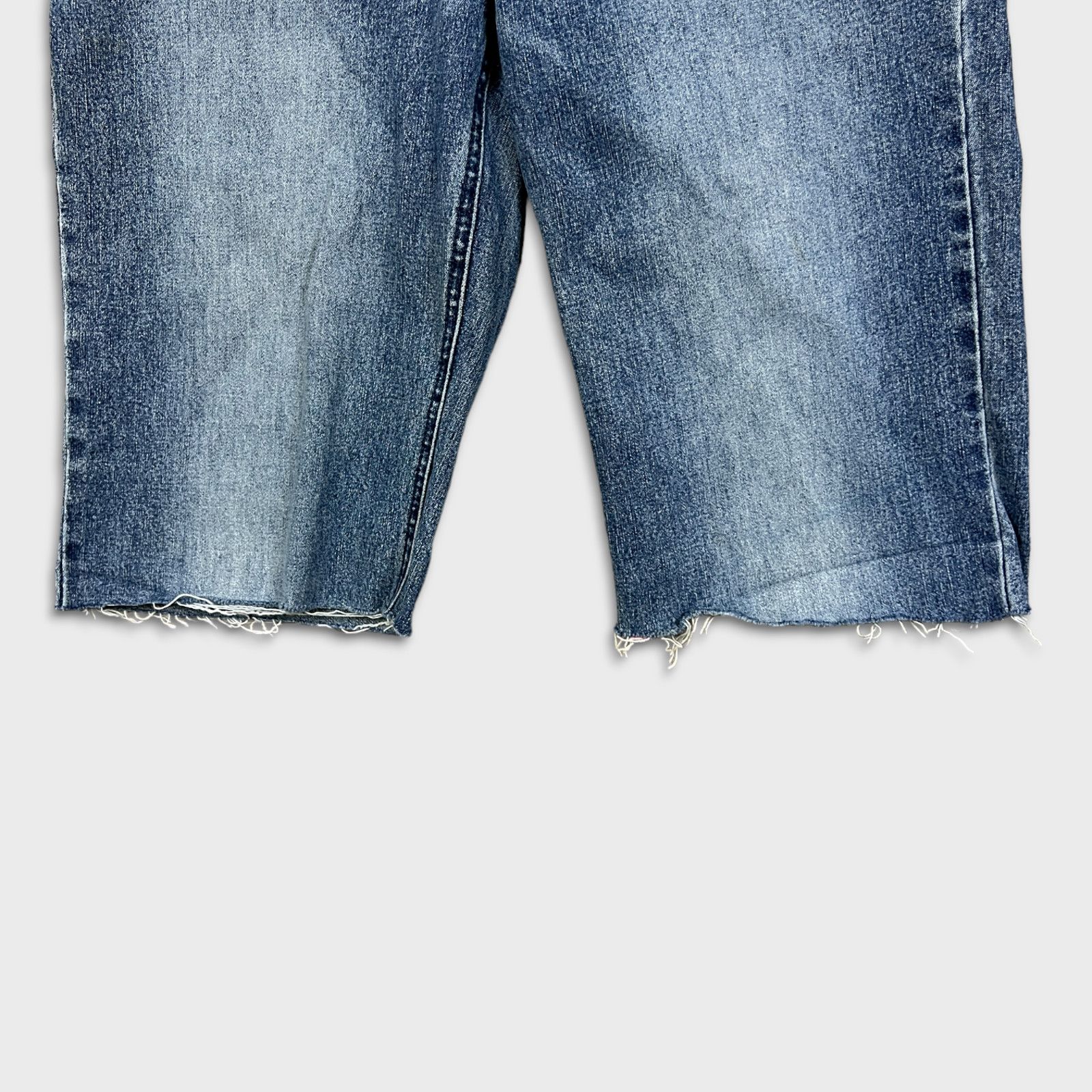 Tommy Hilfiger × Vintage Vintage 90s Tommy Hilfiger Shorts Tommy Jeans Fray Denim Size US 28 / EU 44 - 4 Thumbnail