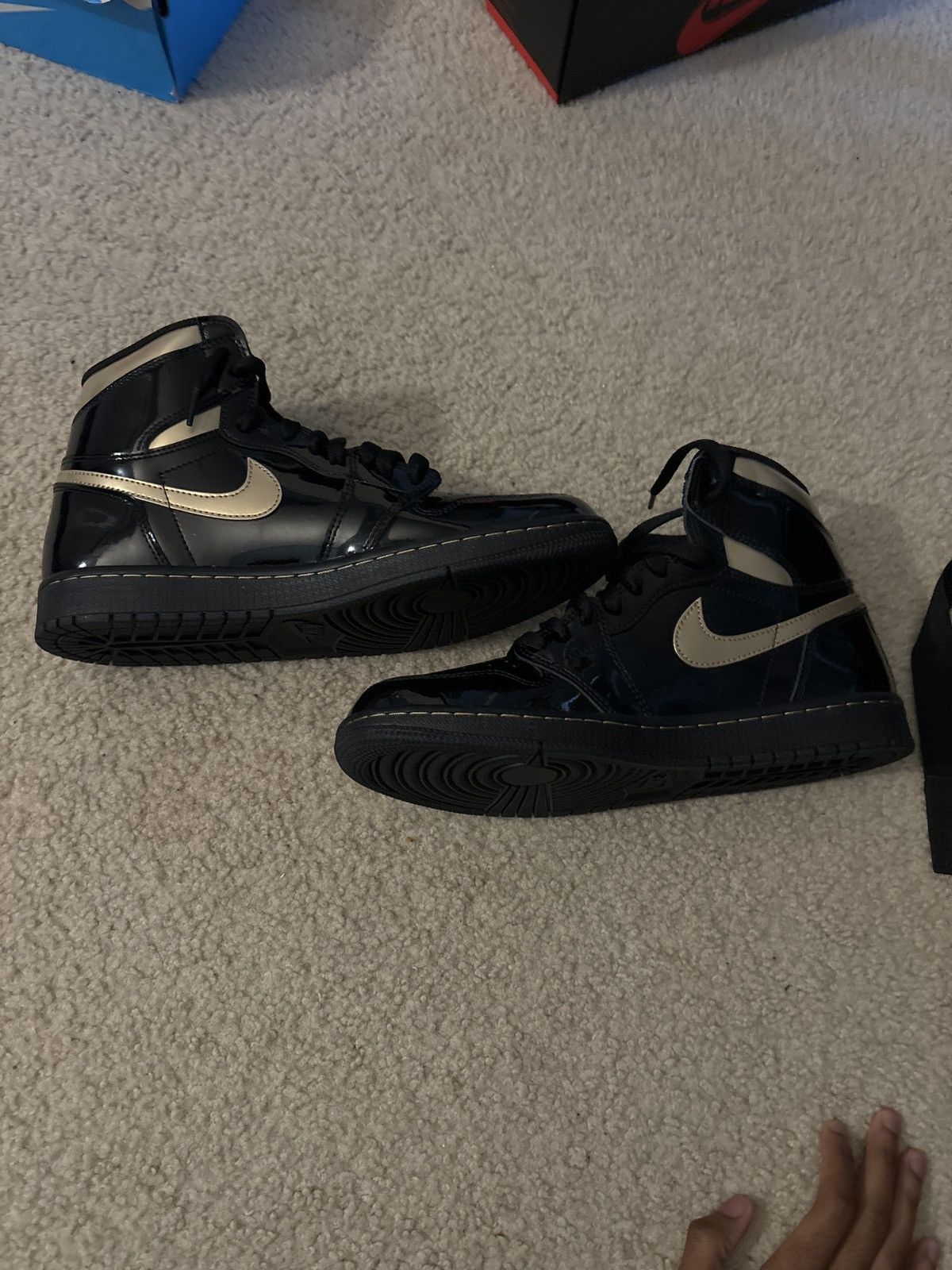 Jordan Brand Air Jordan 1 retro HIGH OG Size US 10.5 / EU 43-44 - 2 Thumbnail