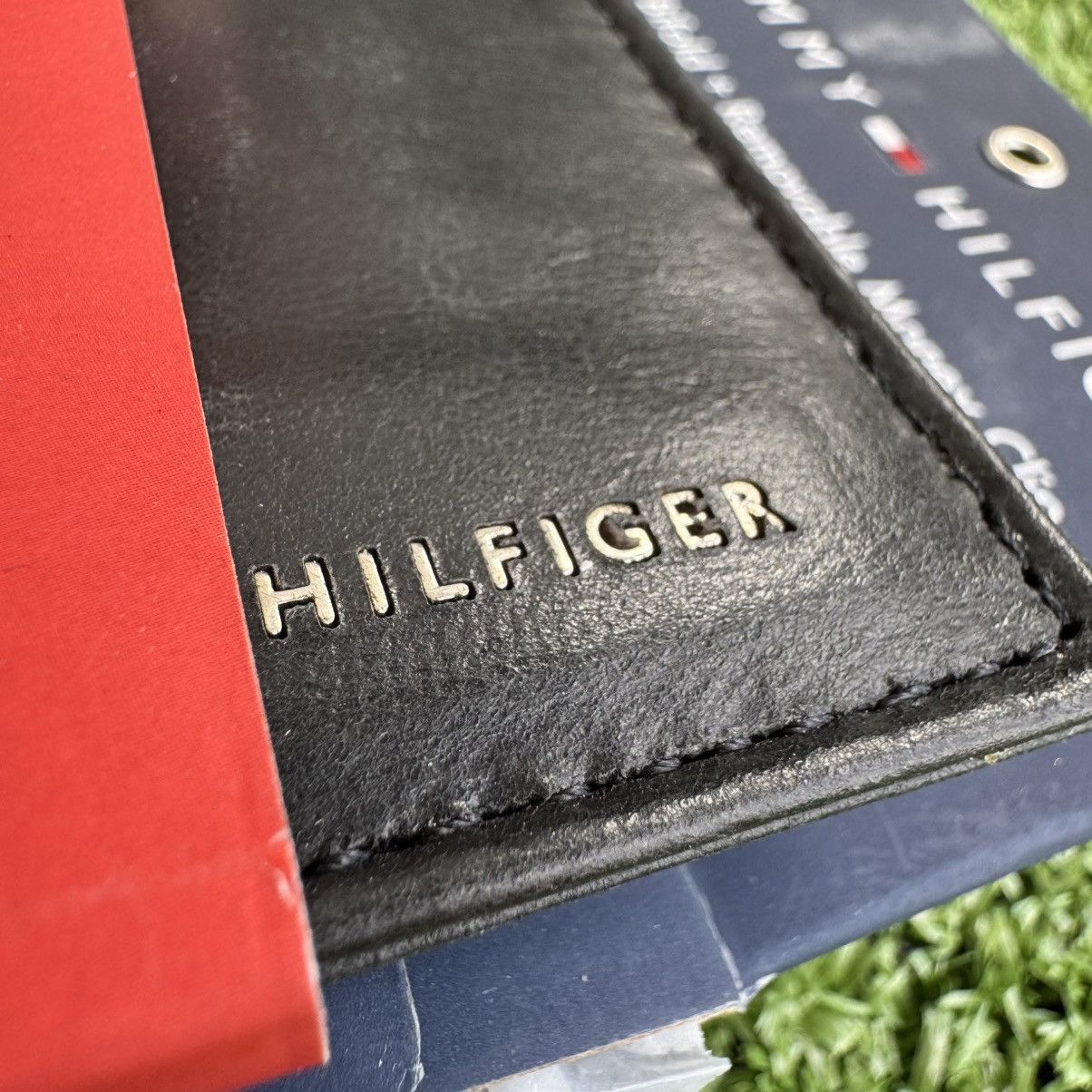 Tommy Hilfiger × Vintage Tommy Hilfiger Black Genuine Leather Money Clip Wallet Size ONE SIZE - 2 Thumbnail