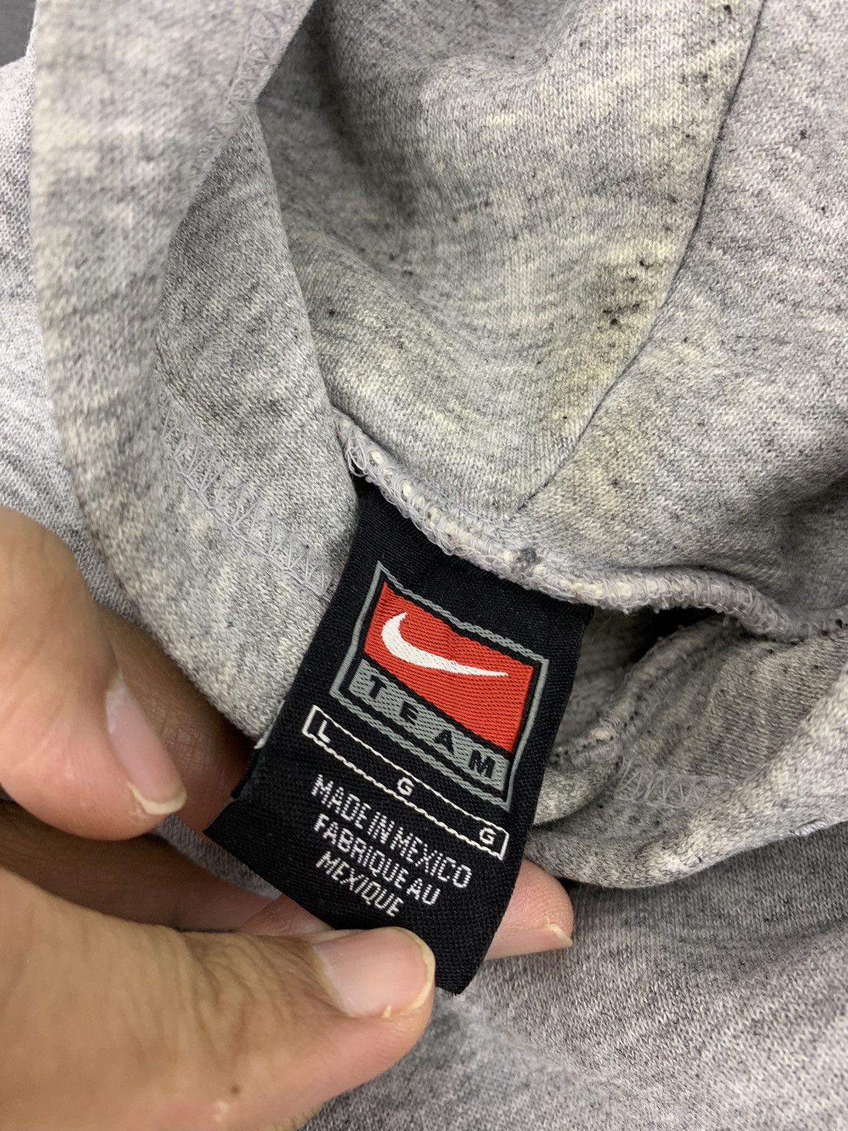 Vintage THRASHED Y2K Nike Centre Hoodie University Of Michigan Size US XL / EU 56 / 4 - 7 Thumbnail