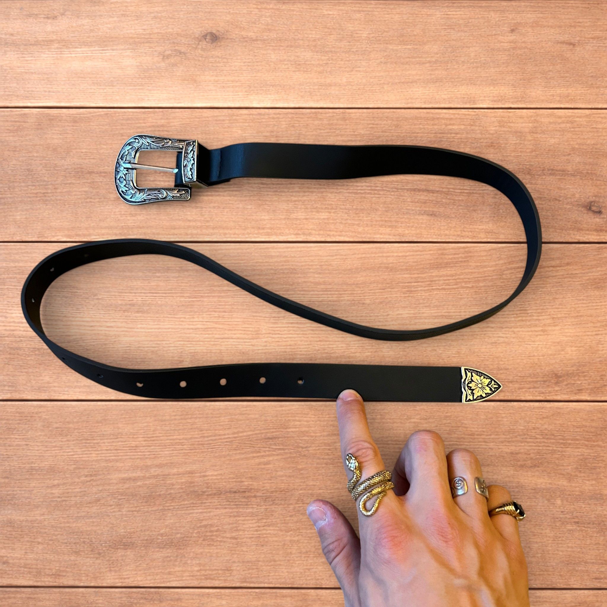 Japanese Brand Faux leather western cowboy belt in black with silver trim. Size ONE SIZE - 1 Thumbnail