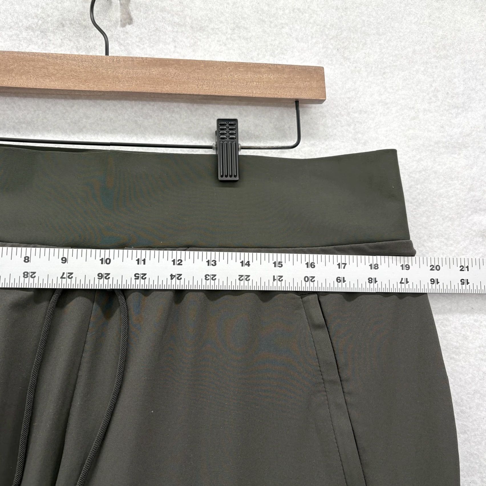 Athleta Athleta Pants Womens 16 Green Jogger Cargo Pockets Travel Hiking Stretch Lightweight Woven Athleisure Size 38" / US 16 / IT 52 - 7 Thumbnail