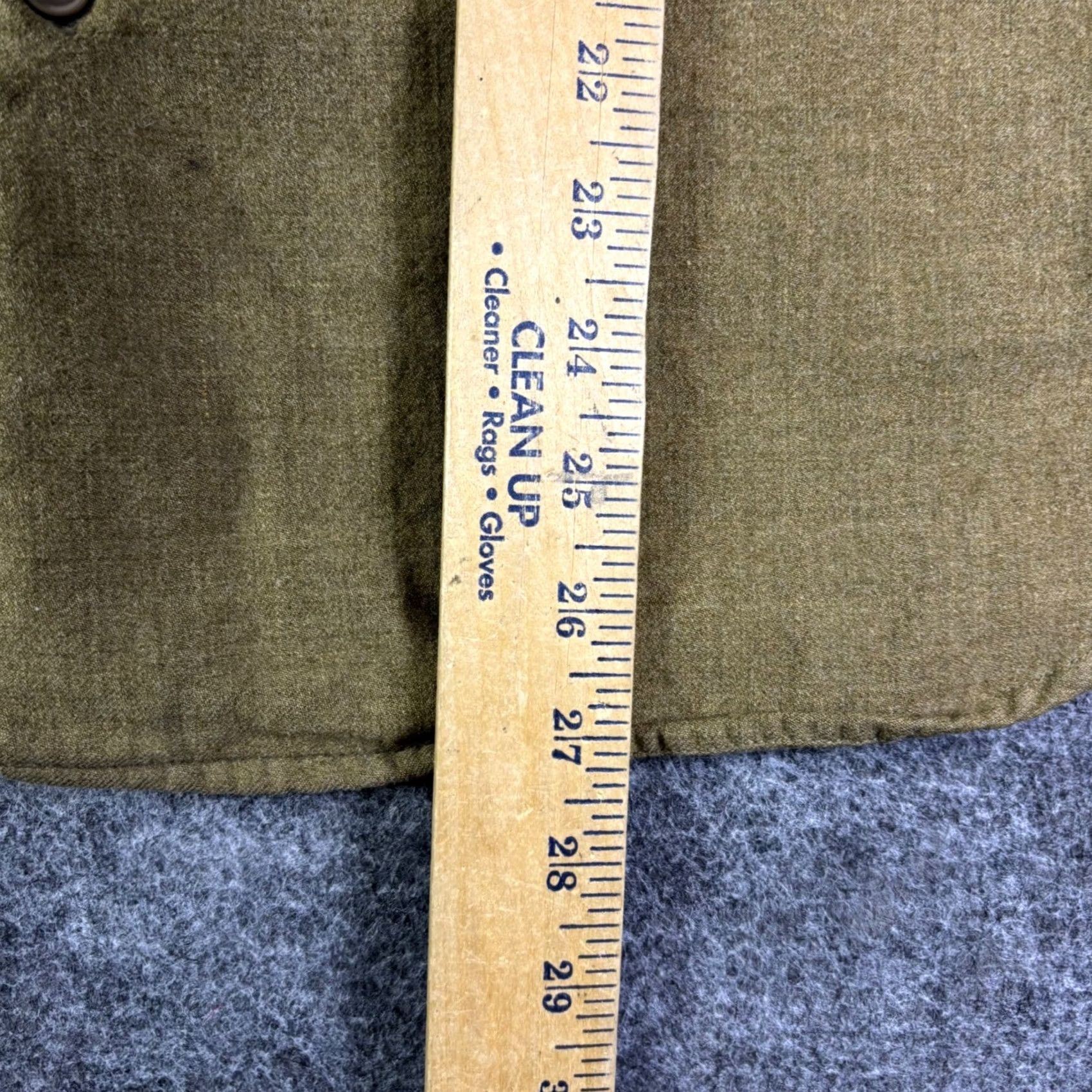 Vintage VINTAGE Military Wool Flannel Field Shirt Khaki Brown Button Up Heavyweight Pockets Casual Mens S Brown Size US S / EU 44-46 / 1 - 4 Thumbnail
