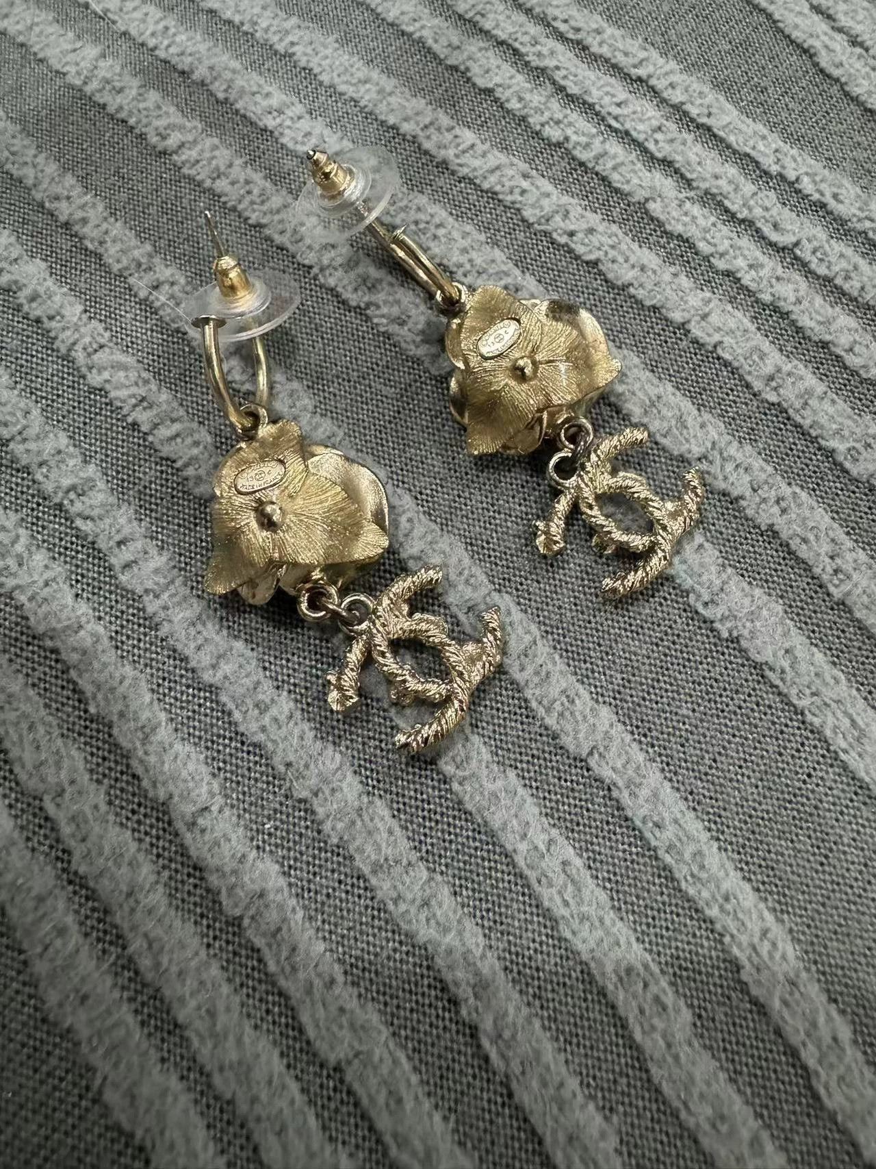 Chanel CHANEL Authentic Gold Camellia Earrings Size ONE SIZE - 3 Thumbnail
