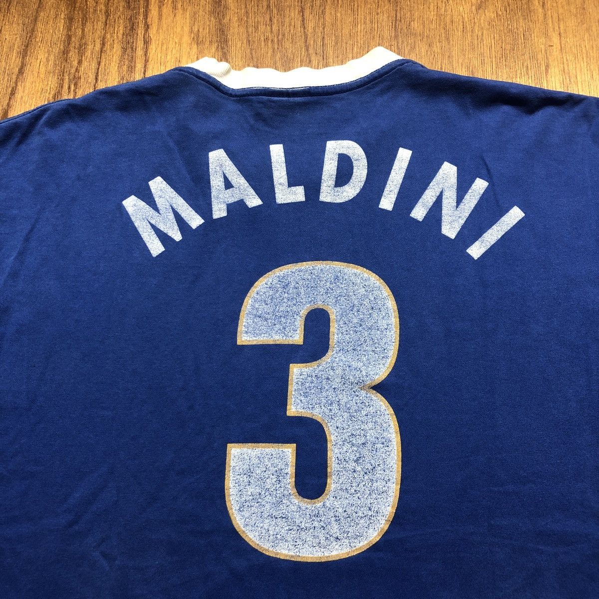 Nike × Vintage Vintage Nike Italy Nameset “Maldini” Size US L / EU 52-54 / 3 - 17 Thumbnail
