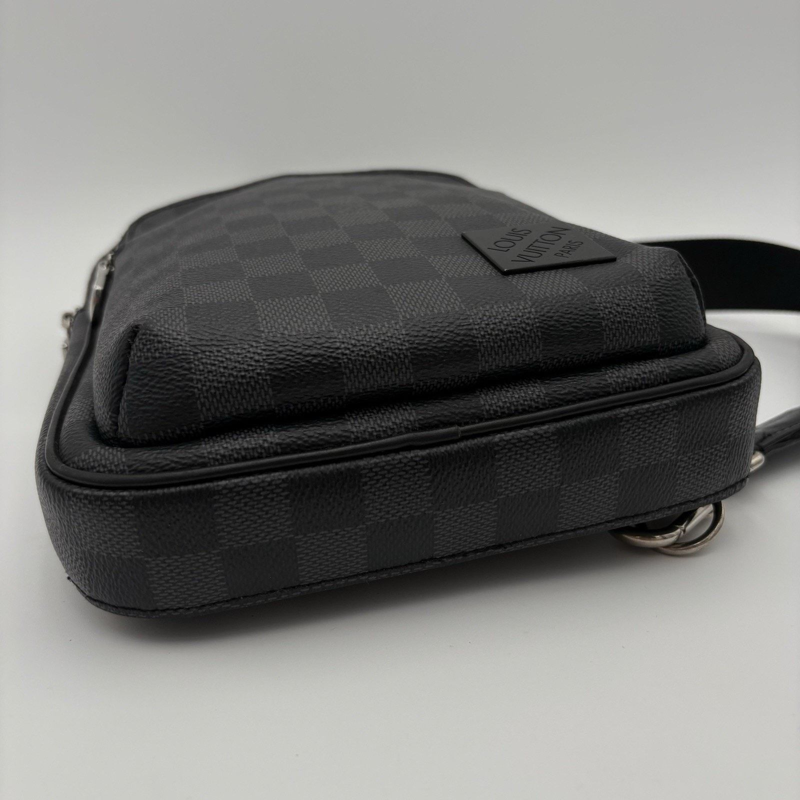 Louis Vuitton Sling Bag Damier Graphite Canvas ' Black ' | SUPER CLEAN! Size ONE SIZE - 6 Thumbnail