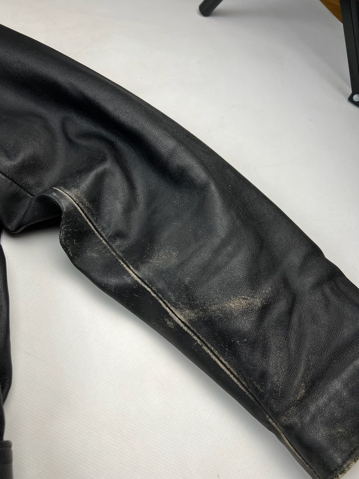 Vintage Vintage Perfecto Leather Jacket Distressed Size US XL / EU 56 / 4 - 11 Thumbnail