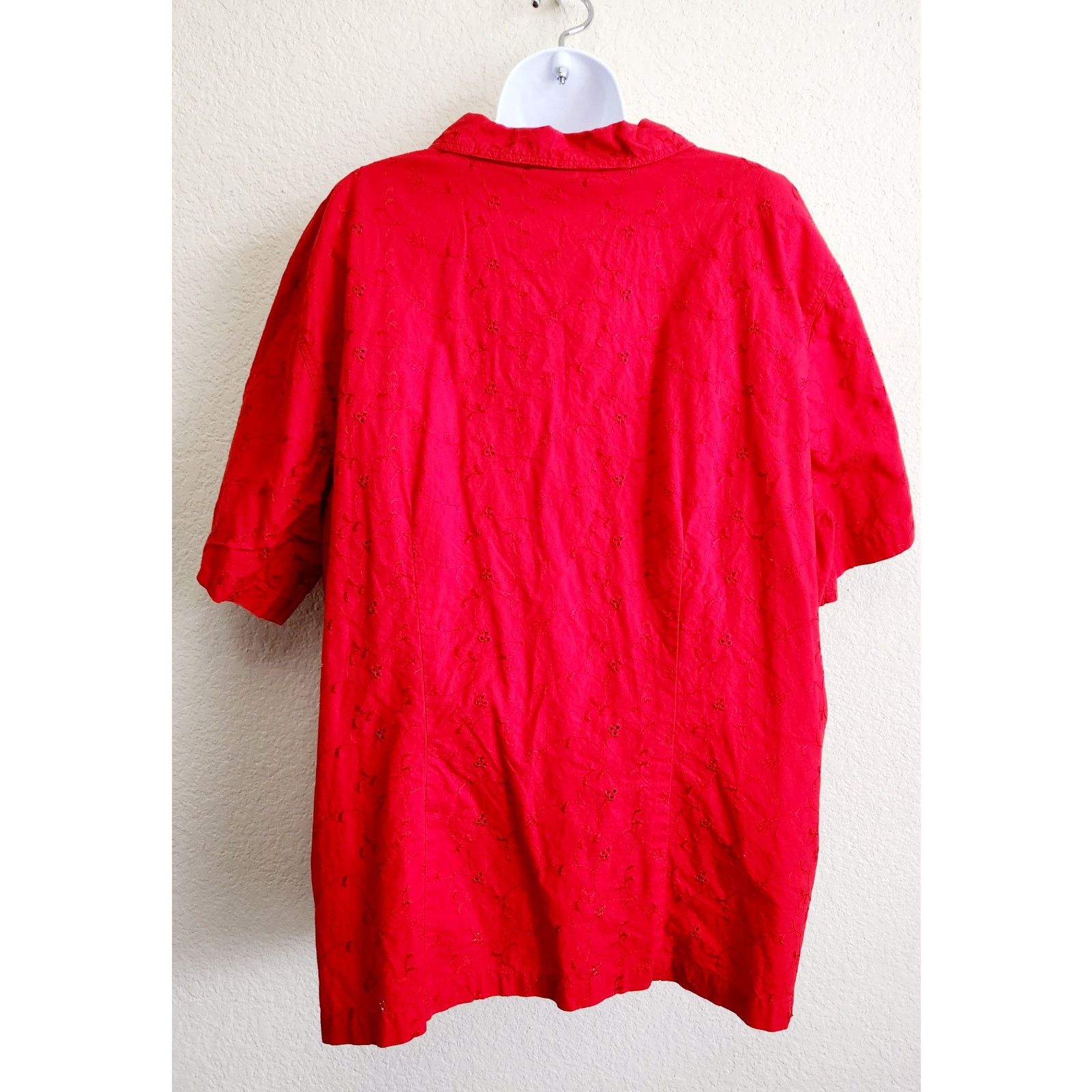 Other Bobbie Brooks Woman Red Eyelet Button Up Collard Top 22W 24W Size 3XL / US 20-22 - 4 Thumbnail