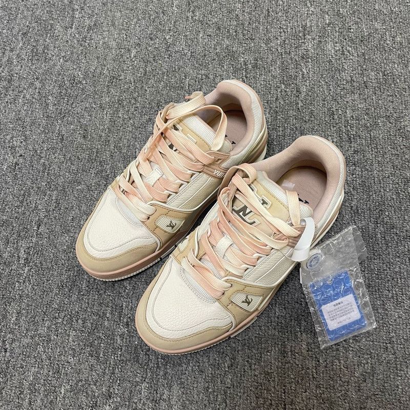 Louis Vuitton Louis Vuitton Color-Block Low-Top Sneakers 0079 Size US 7 / IT 37 - 1 Thumbnail