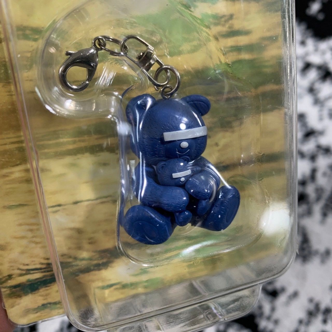 Jun Takahashi × Medicom Toy × Undercover Undercover x Medicom Toy Bear Keychain ‘ Blue Size ONE SIZE - 2 Thumbnail
