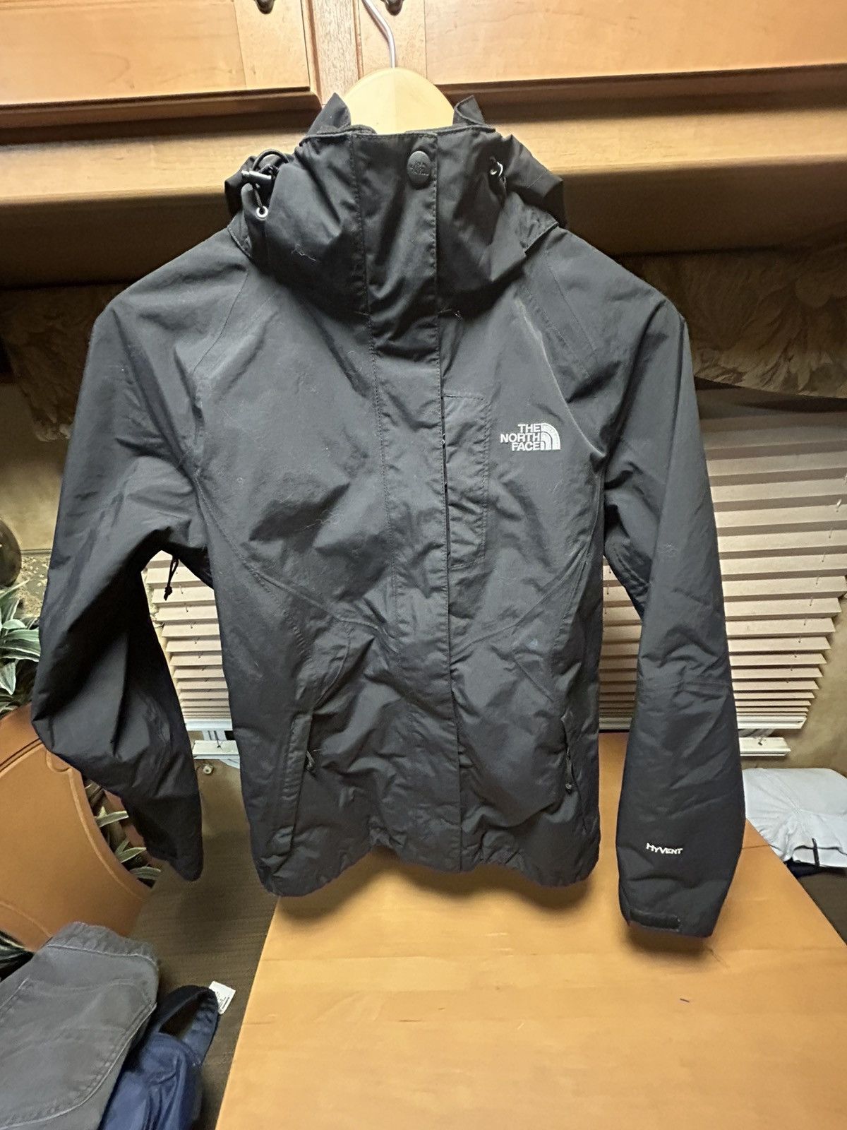 The North Face Women's North Face HyVent Jacket Size S / US 4 / IT 40 - 1 Thumbnail