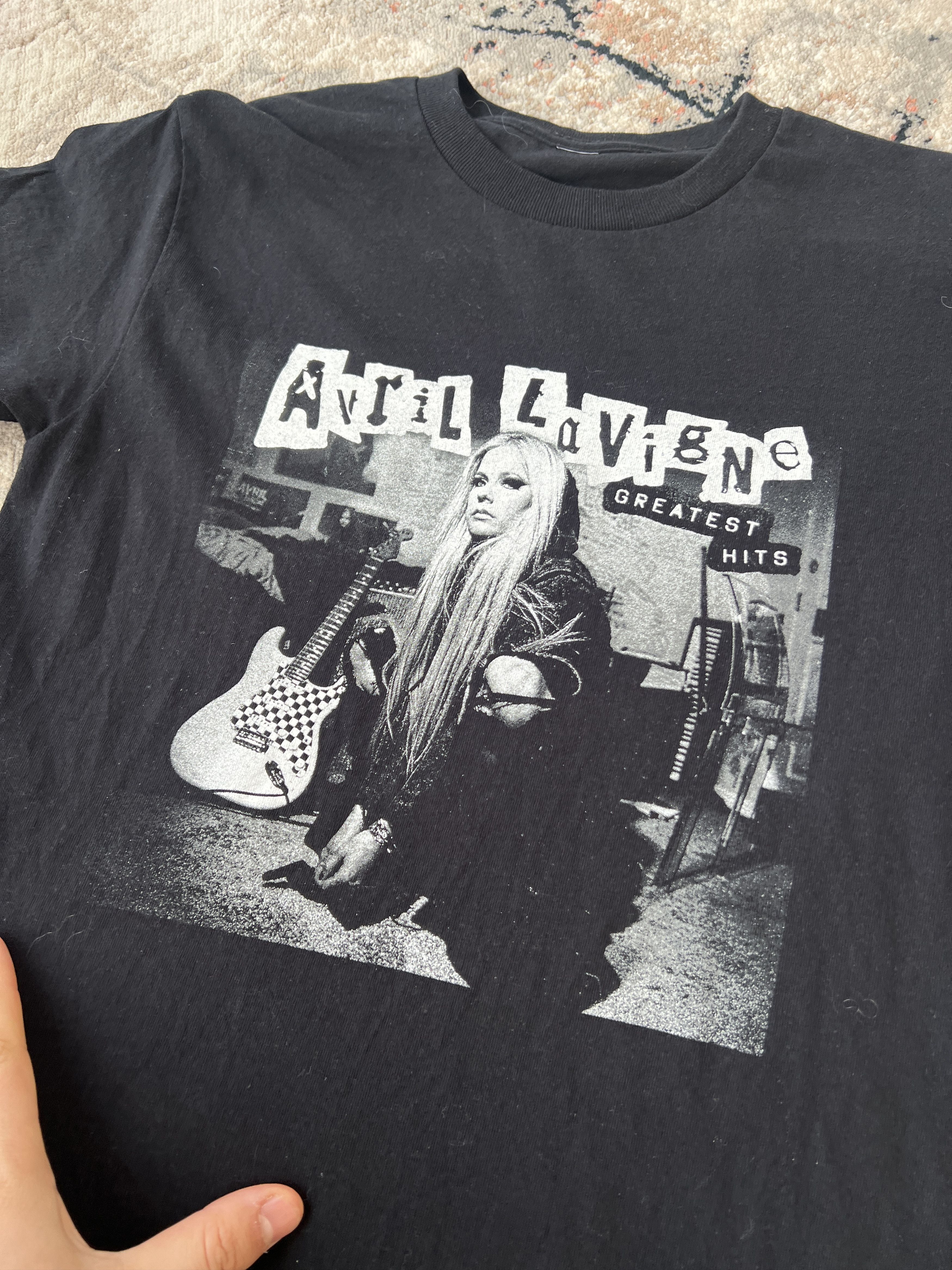 Band Tees Avril Lavigne Greatest Hits Tour Tee Size US S / EU 44-46 / 1 - 2 Thumbnail