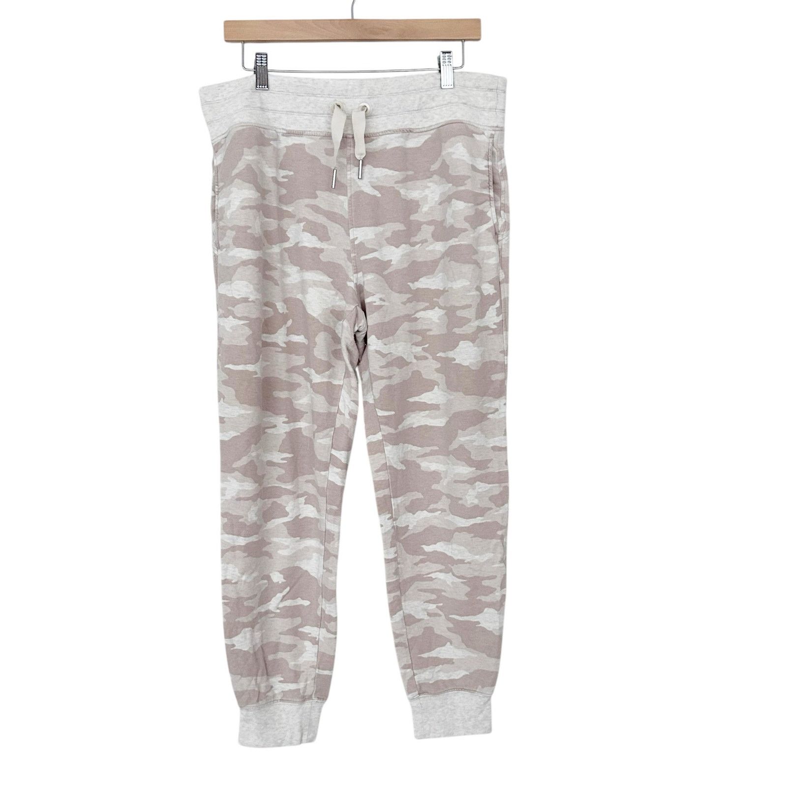 Athleta Athleta Tan Camo Balance Printed Joggers Sz L Size 34" / US 12 / IT 48 - 1 Thumbnail