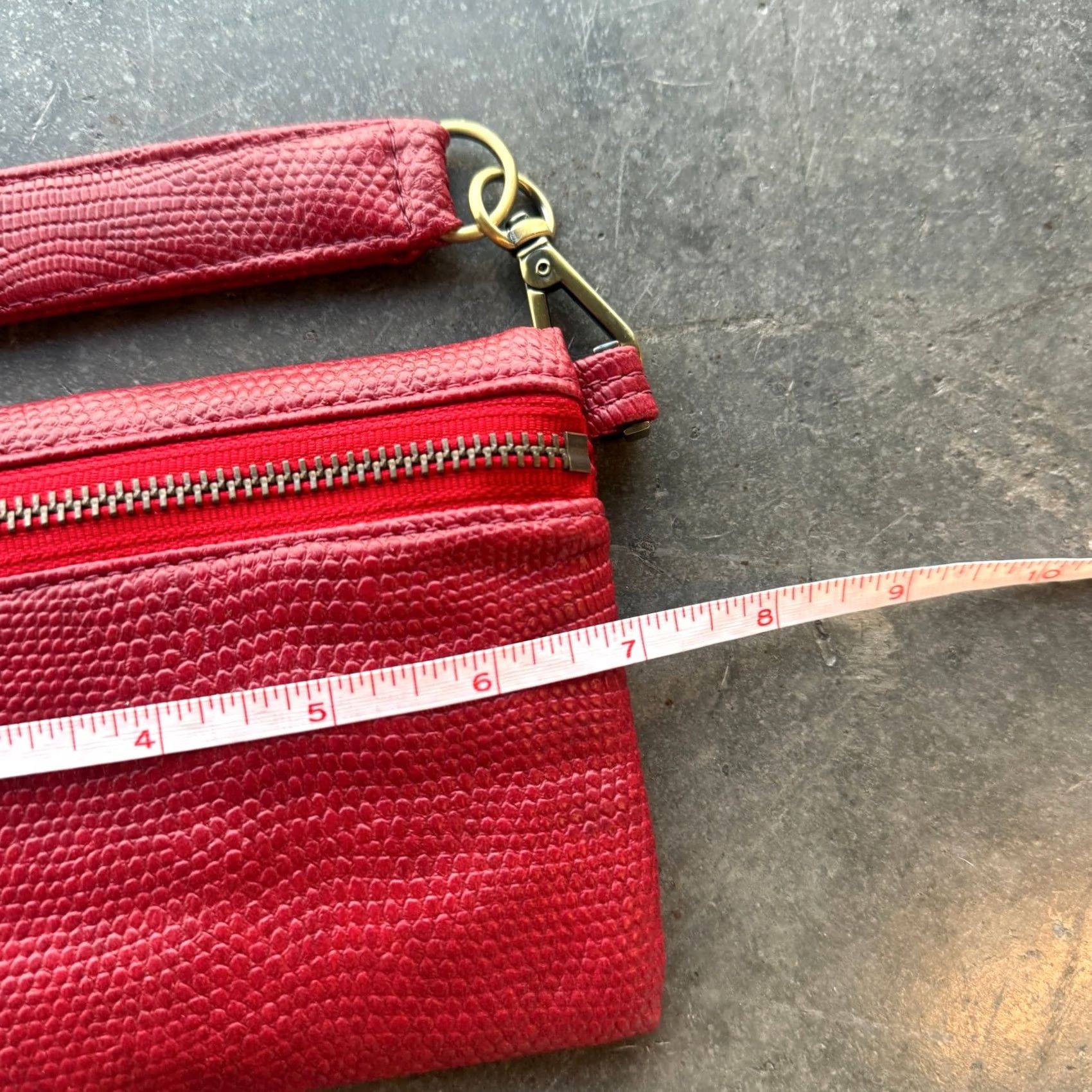 Vintage VINTAGE Red Mini Snakeskin Clutch Wristlet Wallet Purse Clutch Womens Size ONE SIZE - 4 Thumbnail