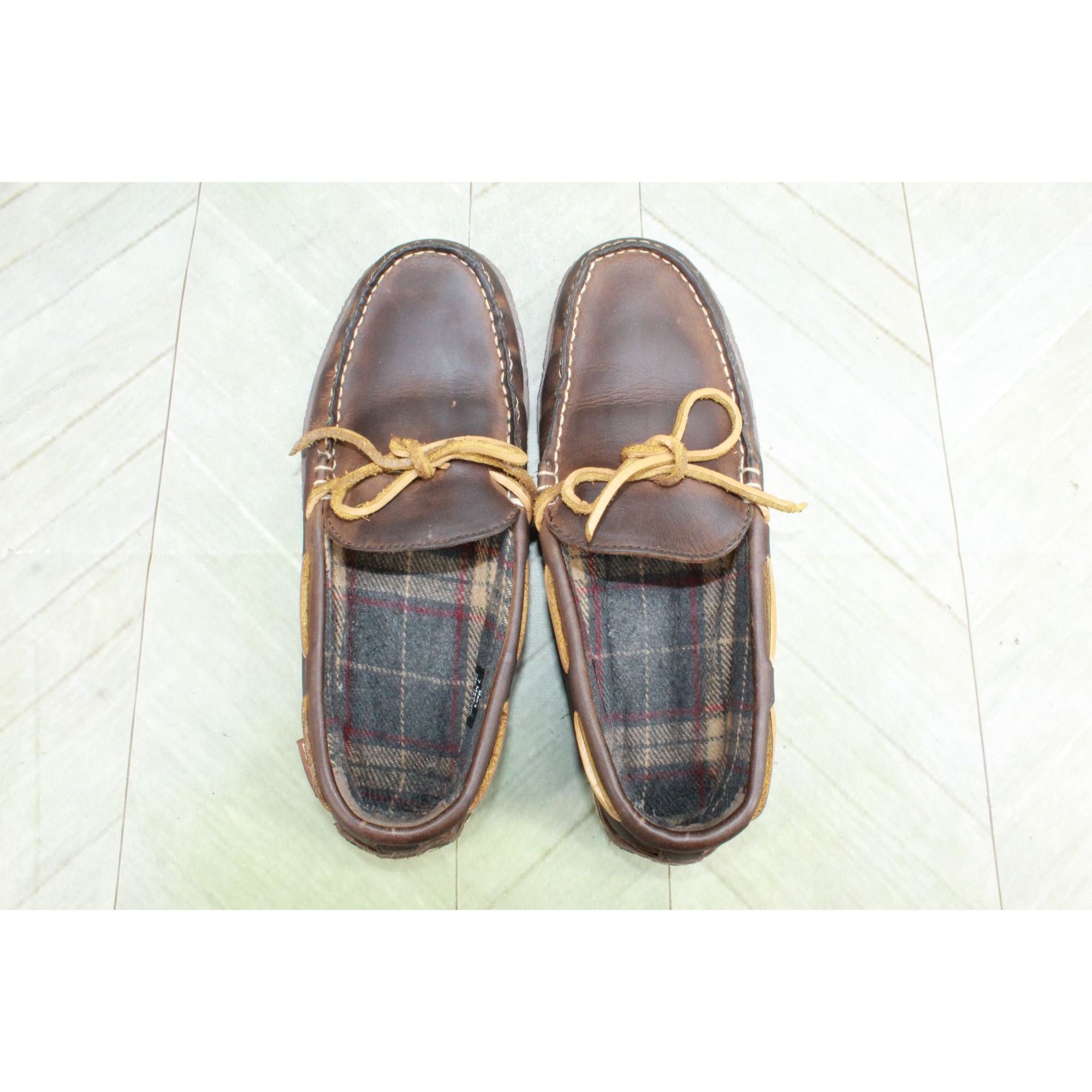 Leather LL Bean Men's Slip On Flannel-Lined Handsewn Slippers Size US 7 / EU 40 - 7 Thumbnail
