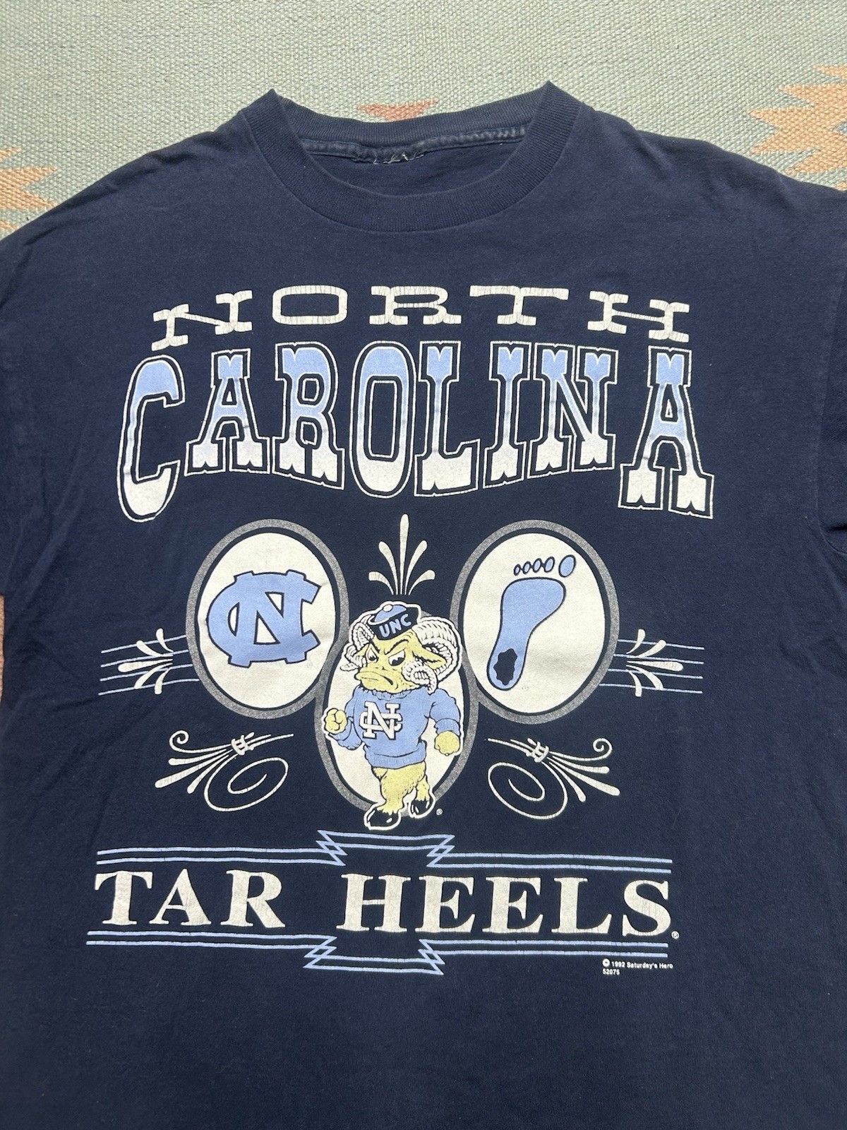 Vintage Vtg t shirt UNC Tar Heels North Carolina college NCAA large Size US L / EU 52-54 / 3 - 2 Thumbnail
