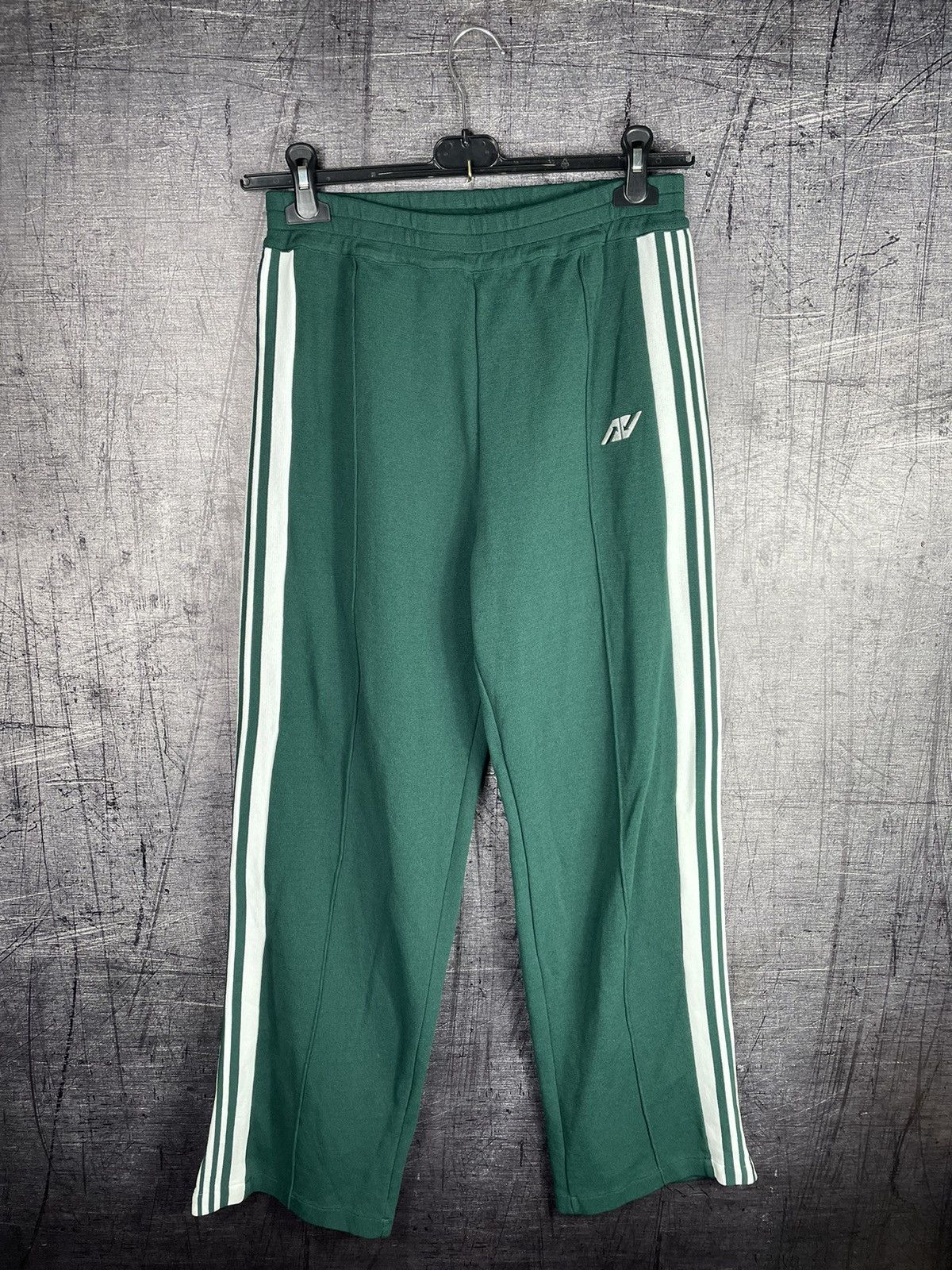 AUTRY AUTRY Logo Sweatpants & Joggers in Dark Green/White Size US 36 / EU 52 - 1 Thumbnail
