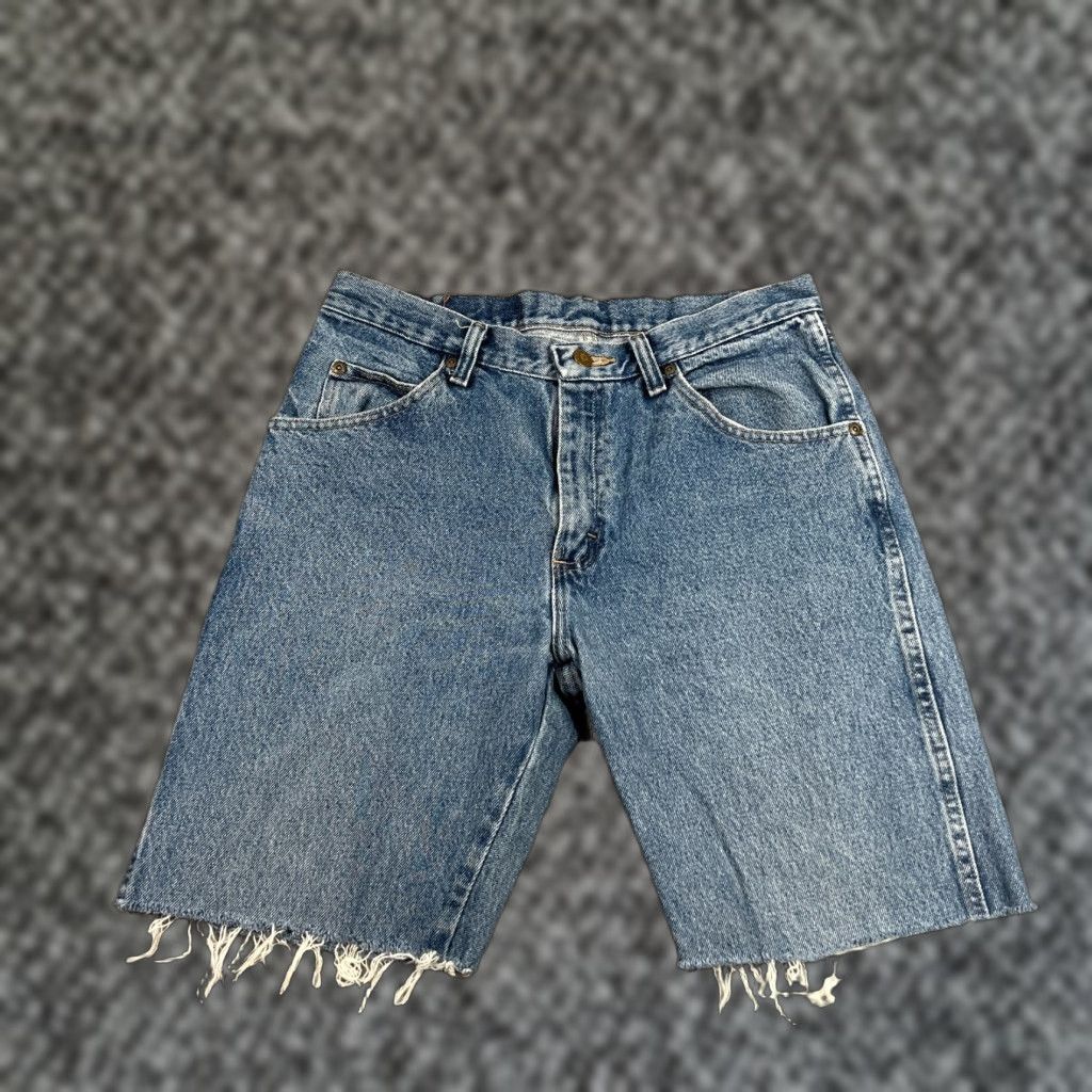 Wrangler VINTAGE Wrangler Shorts Mens 31 Denim Bermuda Cut Off Grunge Casual Summer Men Size US 31 - 1 Thumbnail